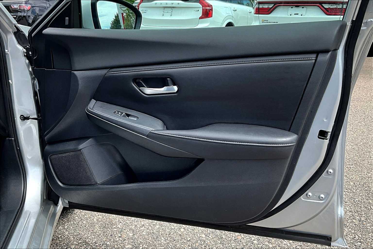 2022 Nissan Sentra SV - Photo 12