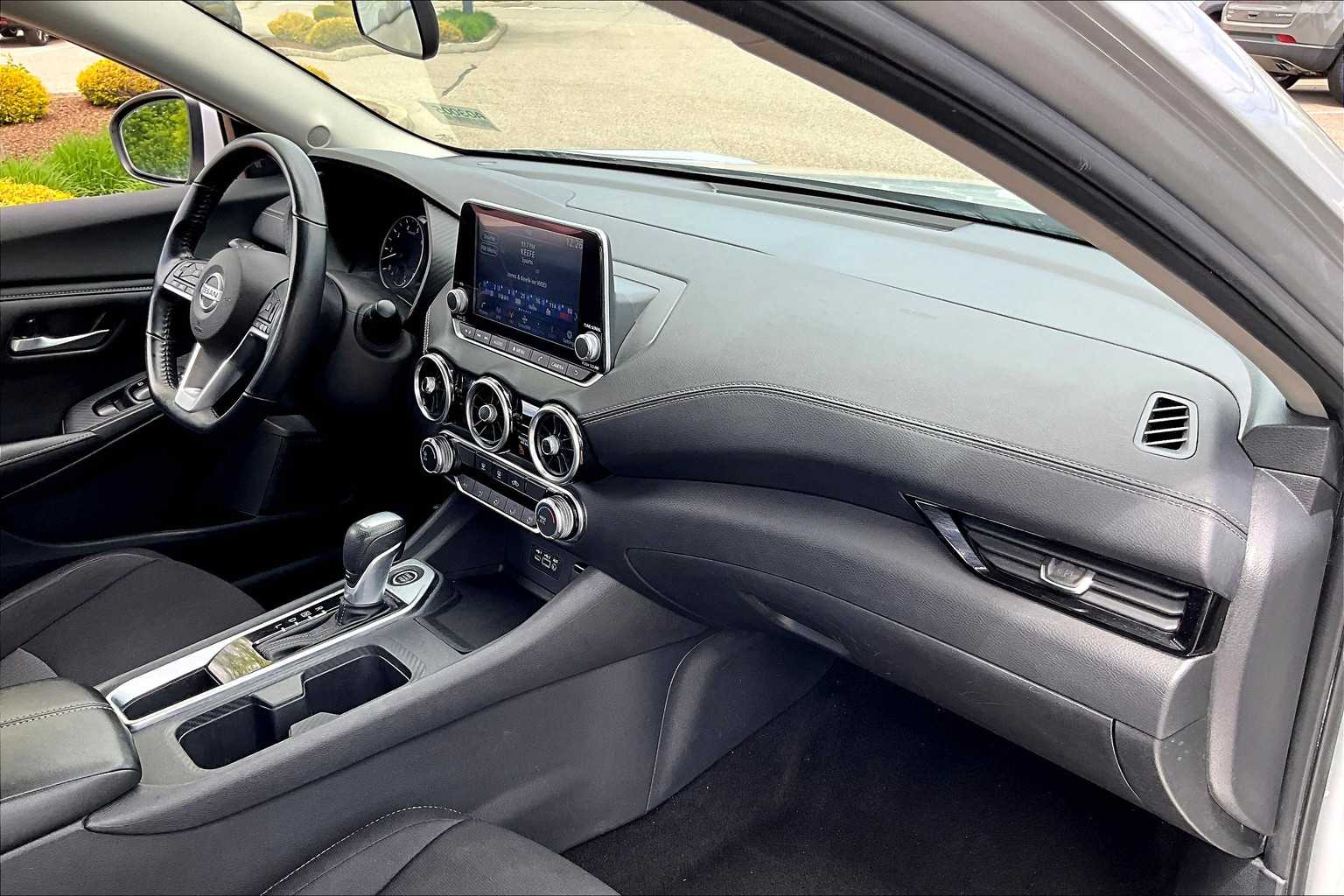 2022 Nissan Sentra SV - Photo 14