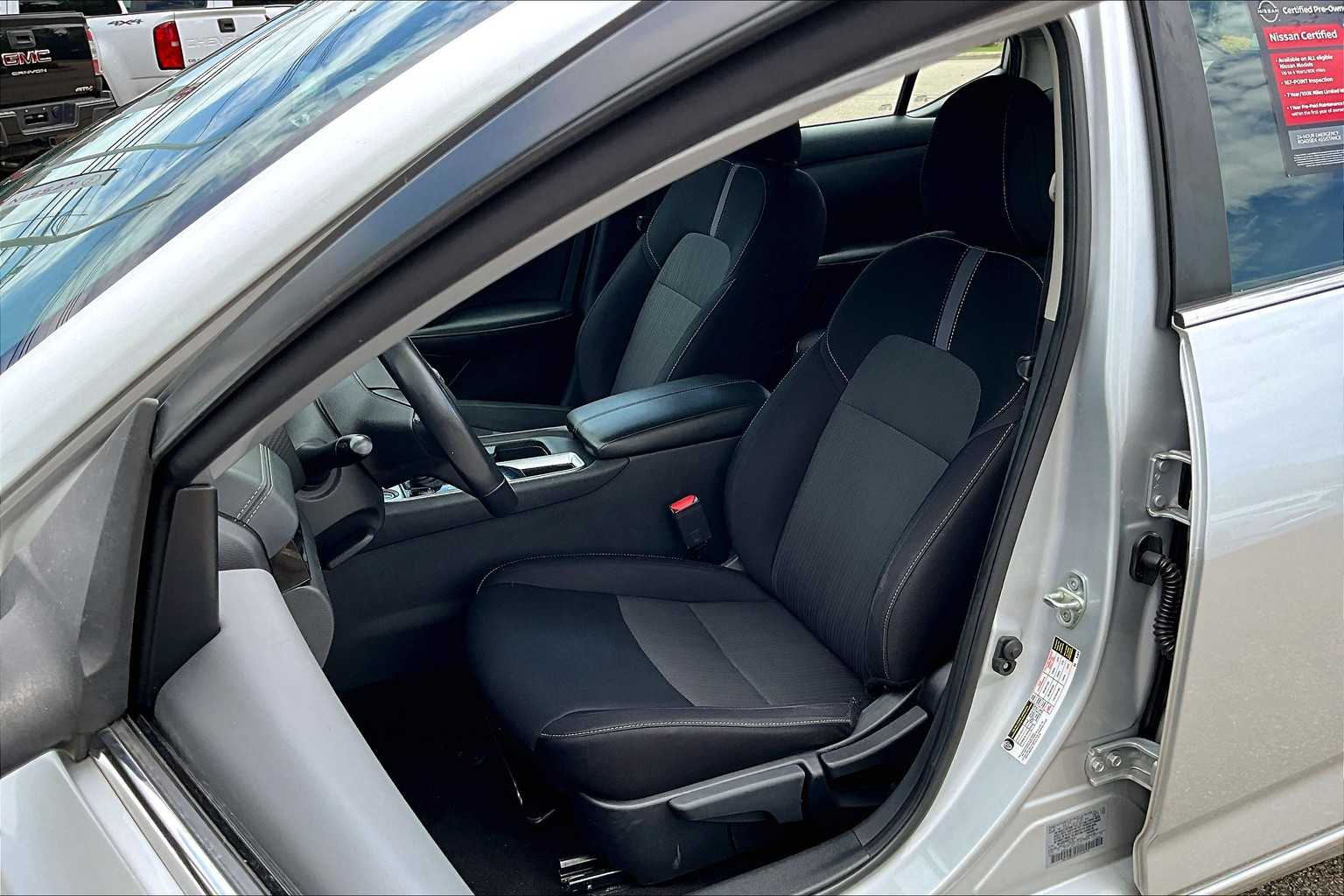 2022 Nissan Sentra SV - Photo 10