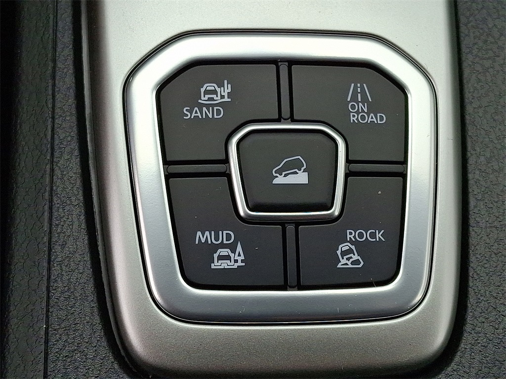 2026 Nissan Frontier SV - Photo 16