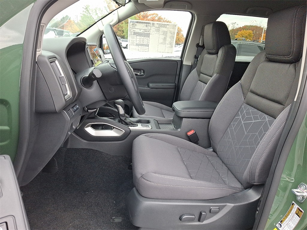 2026 Nissan Frontier SV - Photo 9