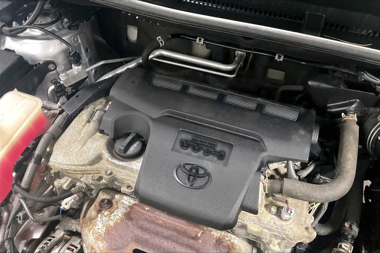 2017 Toyota RAV4 LE - Photo 34