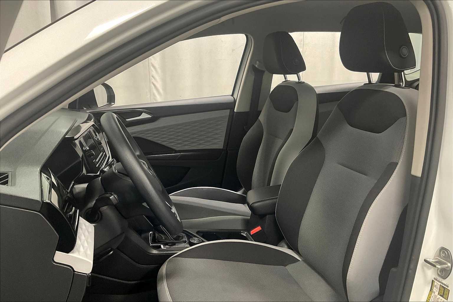 2022 Volkswagen Taos S - Photo 10