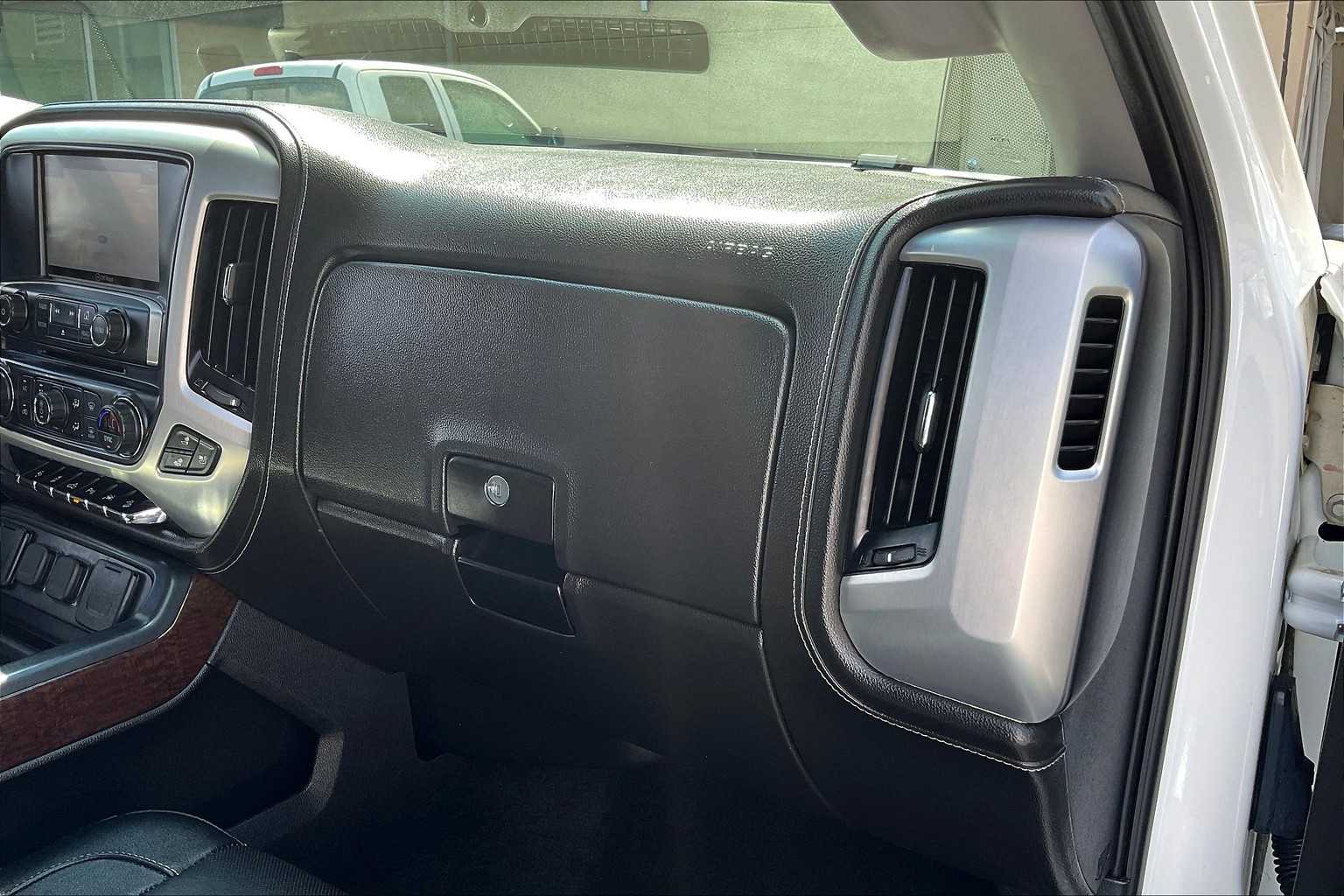 2017 GMC Sierra 1500 SLT - Photo 13