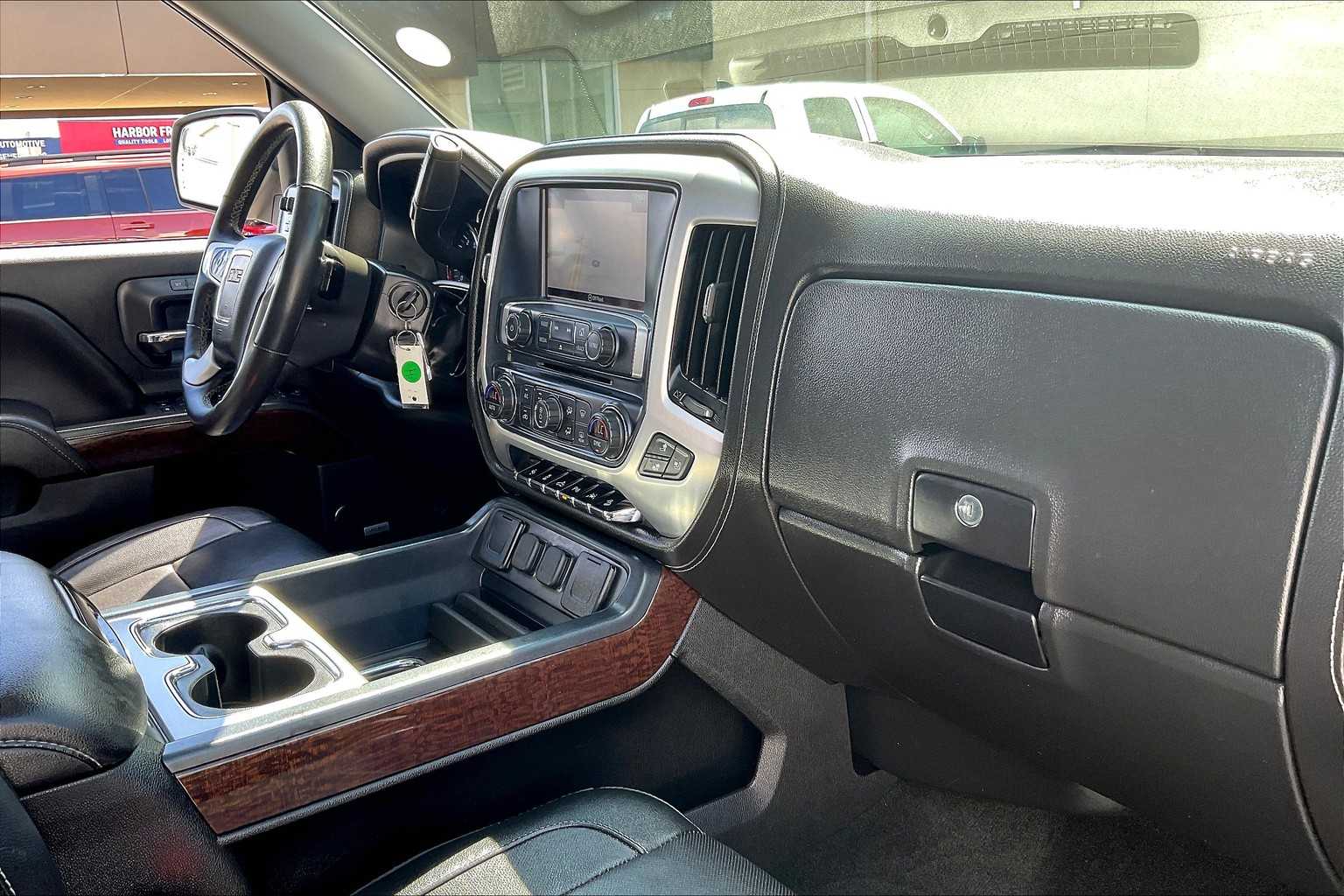 2017 GMC Sierra 1500 SLT - Photo 14