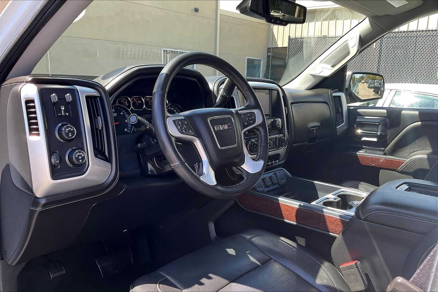 2017 GMC Sierra 1500 SLT - Photo 8