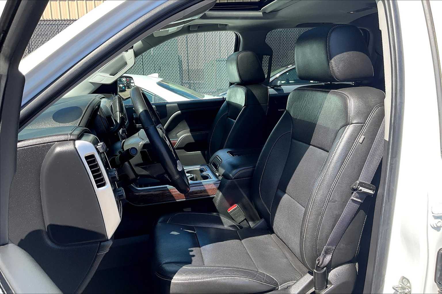 2017 GMC Sierra 1500 SLT - Photo 10