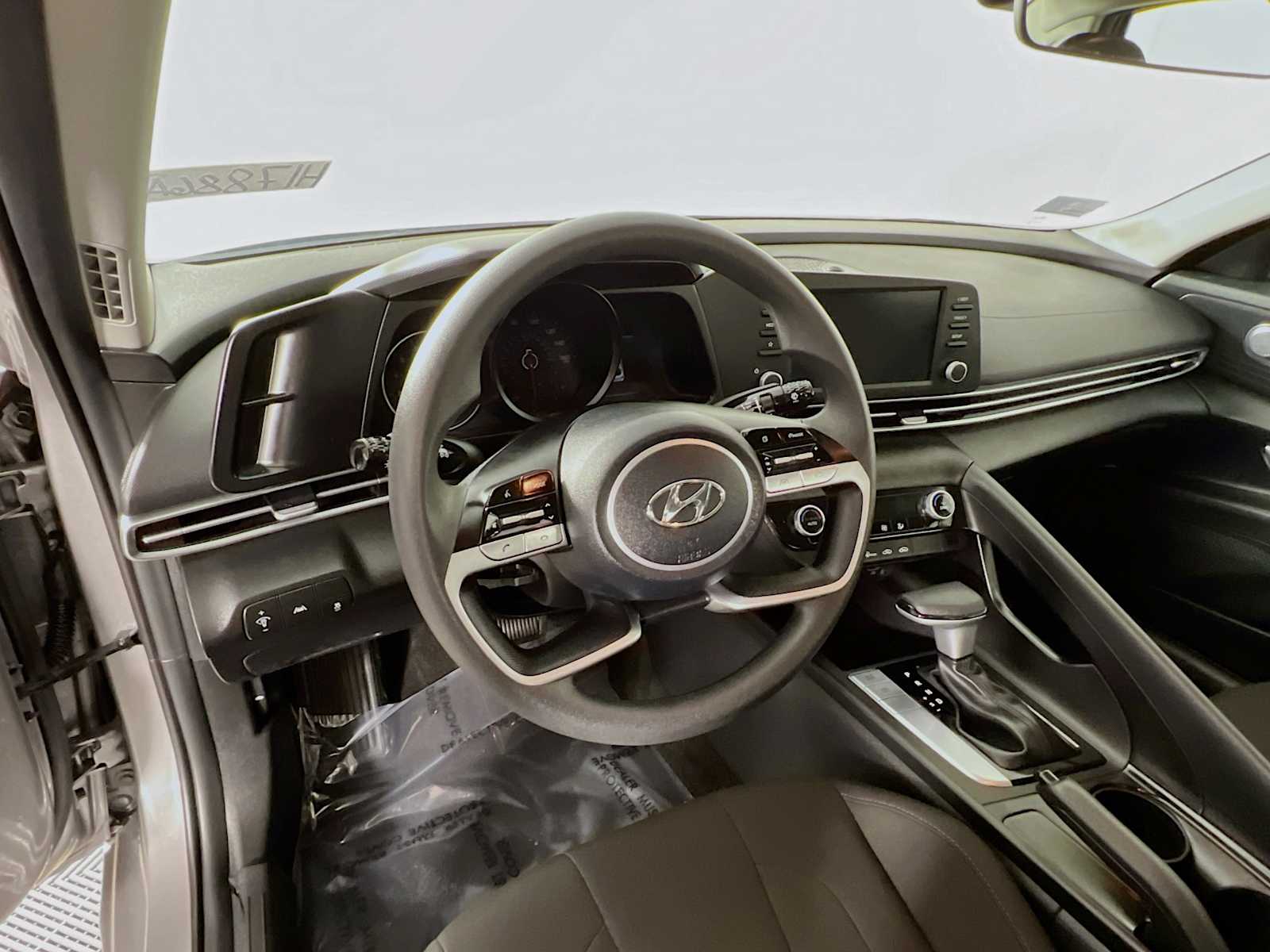 2023 Hyundai Elantra SEL - Photo 11