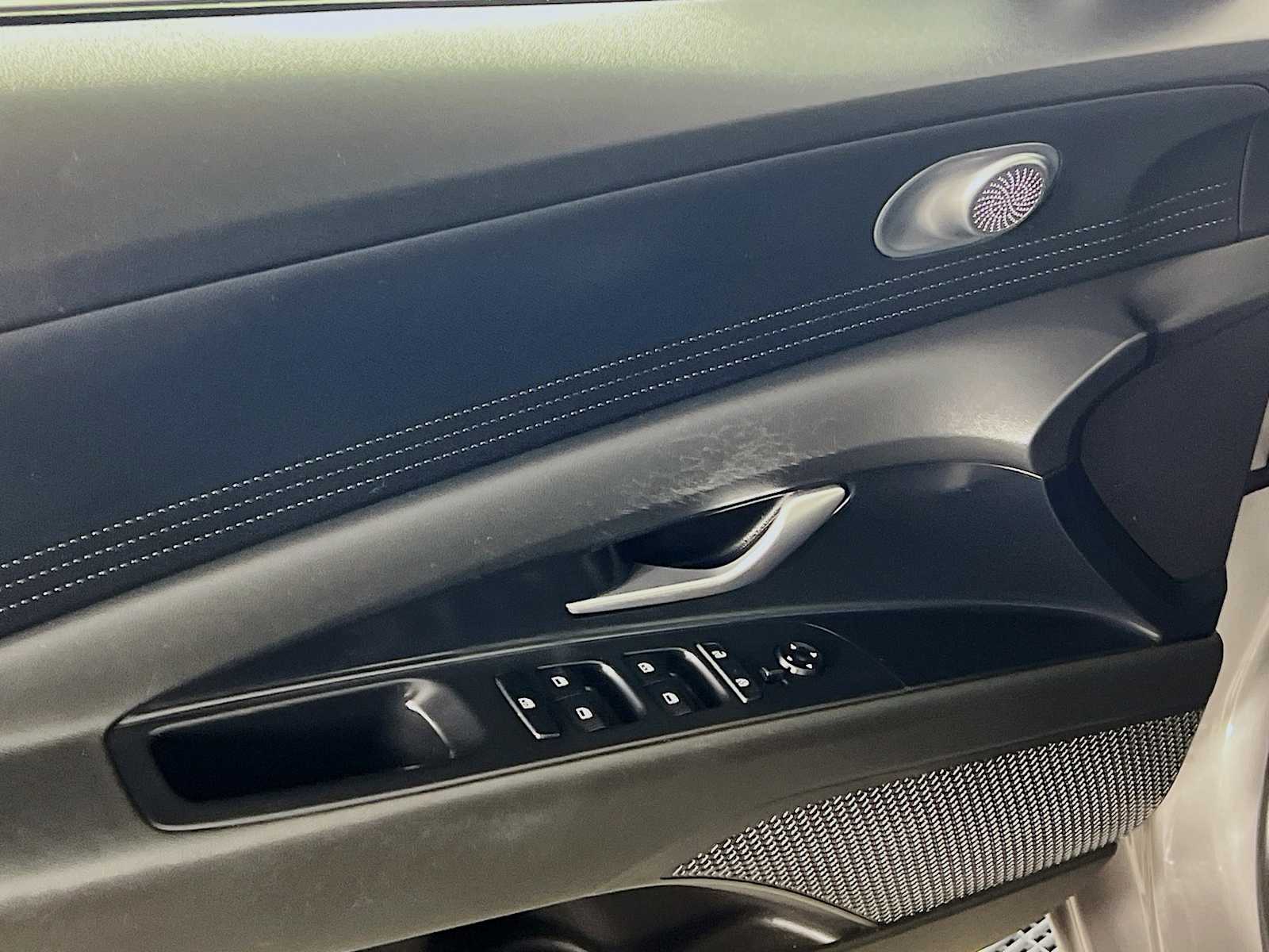 2023 Hyundai Elantra SEL - Photo 17