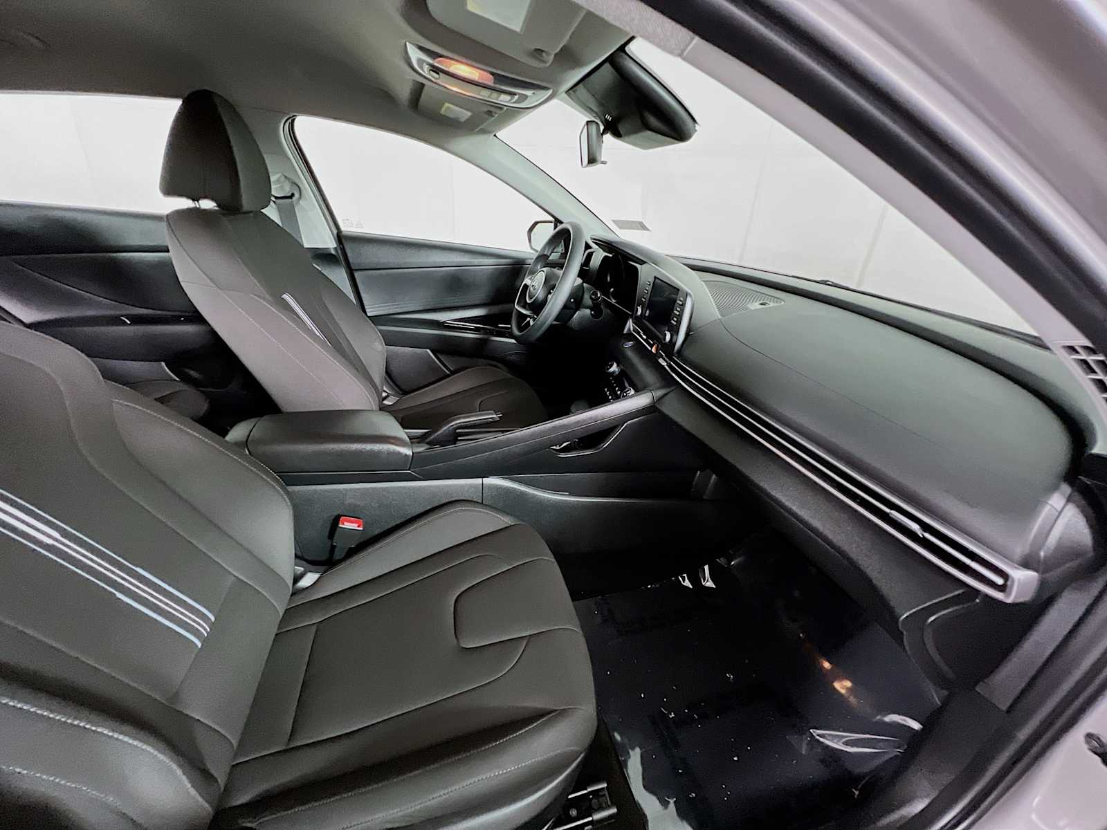 2023 Hyundai Elantra SEL - Photo 26