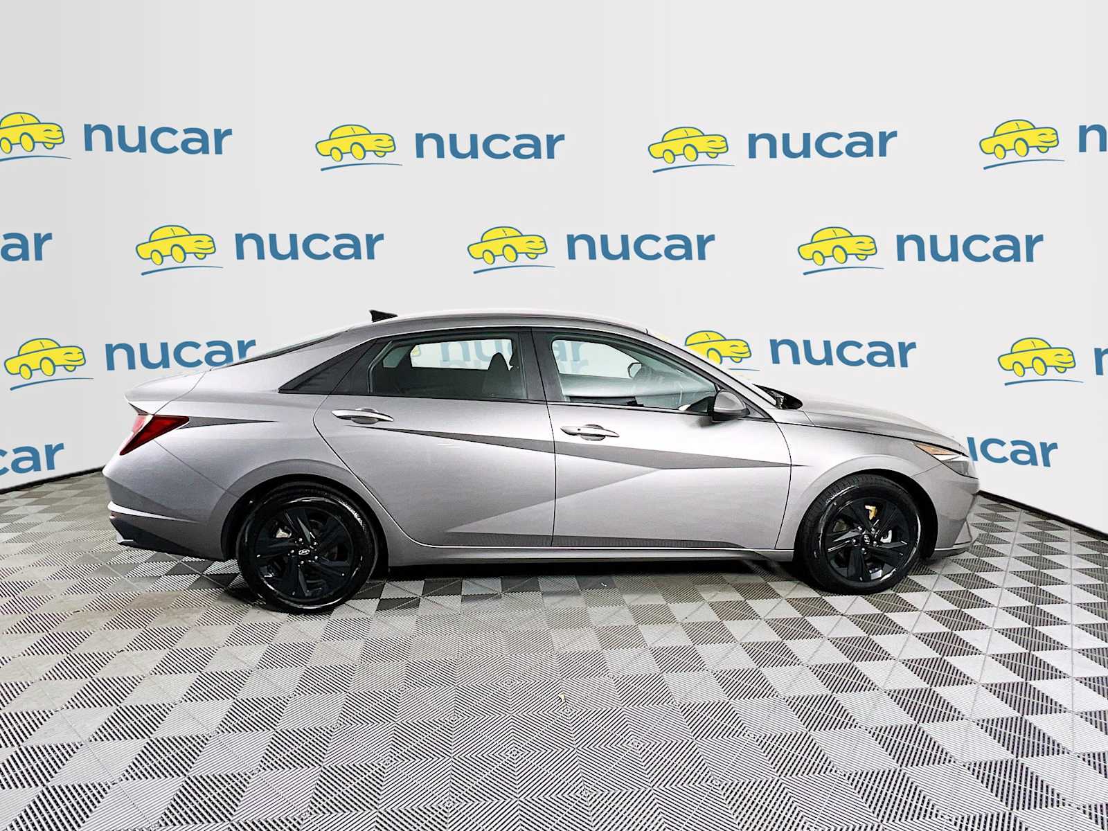 2023 Hyundai Elantra SEL - Photo 8