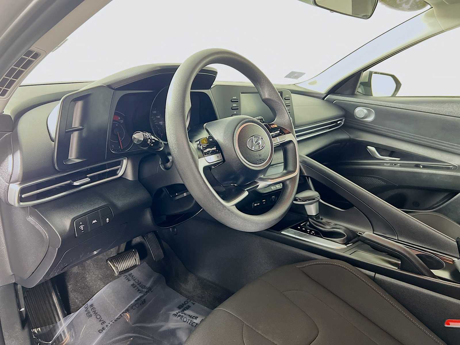 2023 Hyundai Elantra SEL - Photo 9