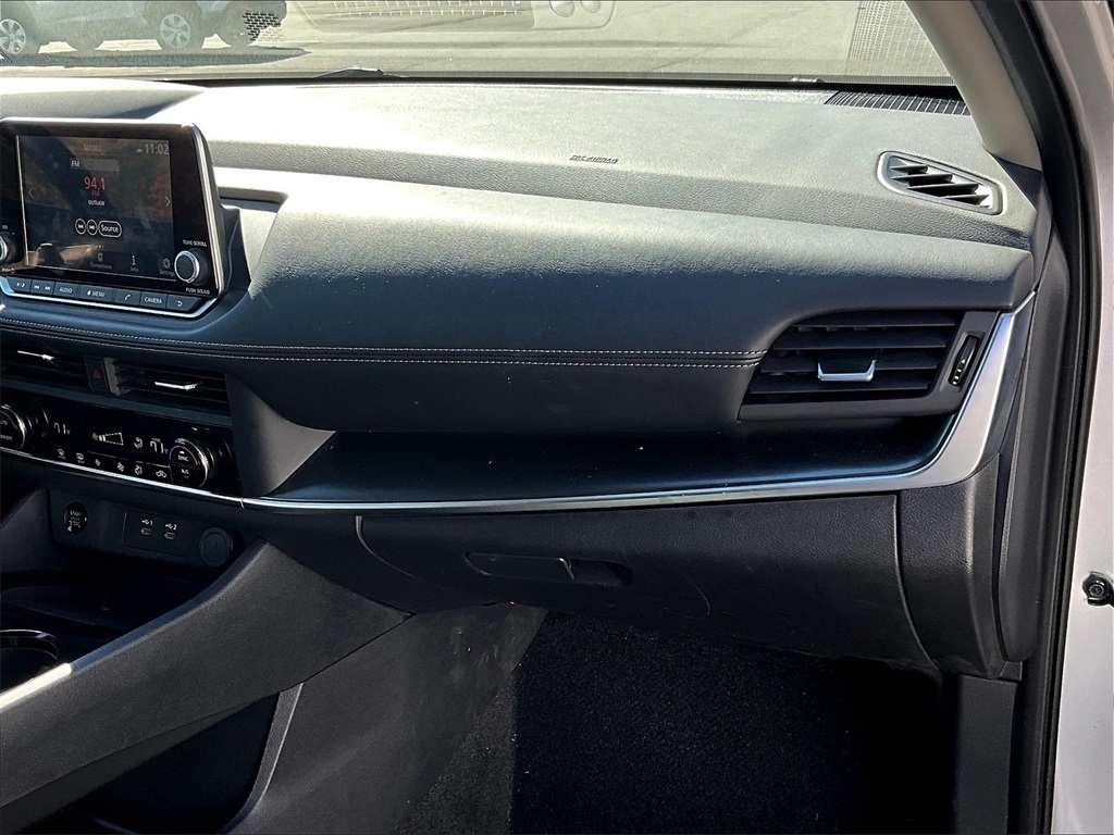 2024 Nissan Rogue SV - Photo 13