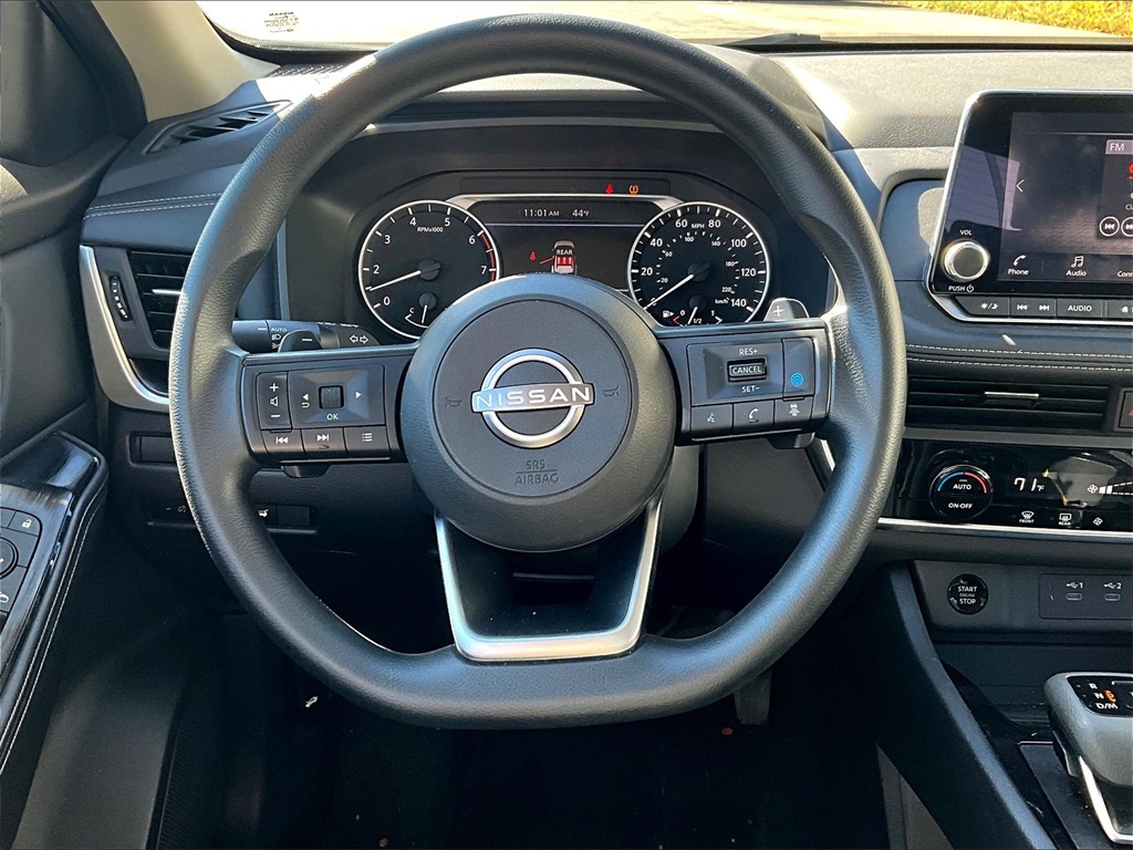 2024 Nissan Rogue SV - Photo 17
