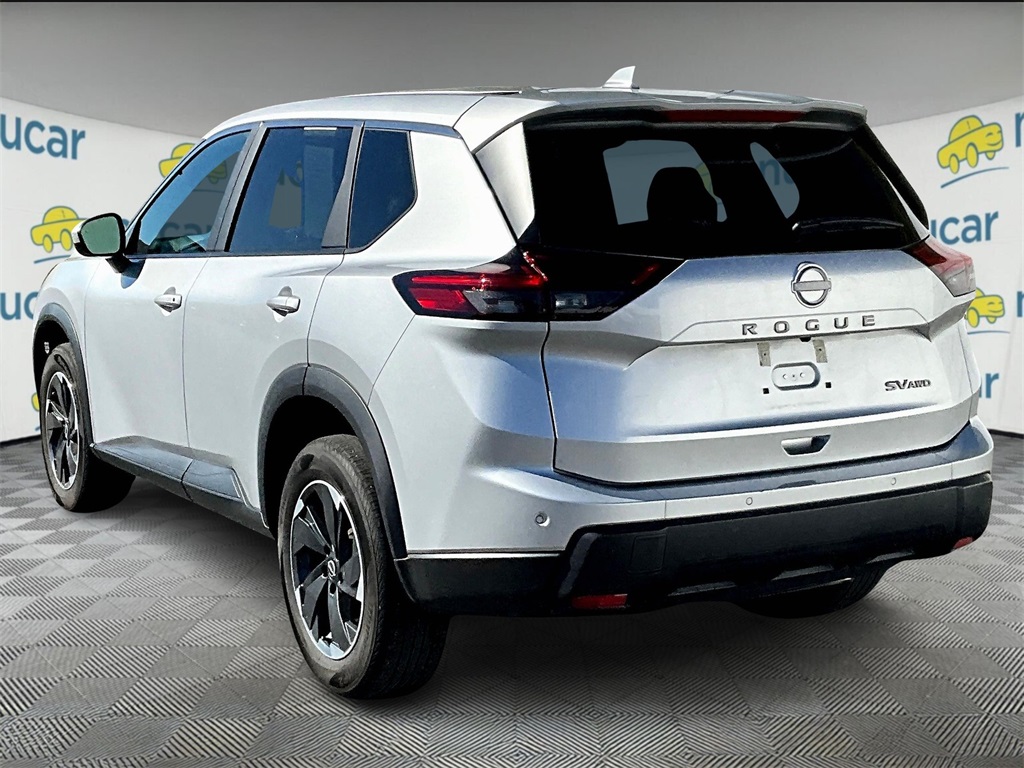 2024 Nissan Rogue SV - Photo 4