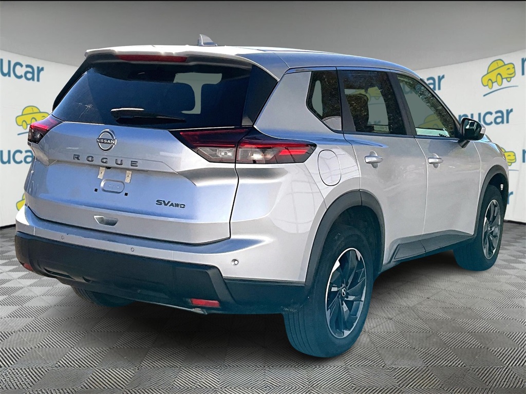 2024 Nissan Rogue SV - Photo 6