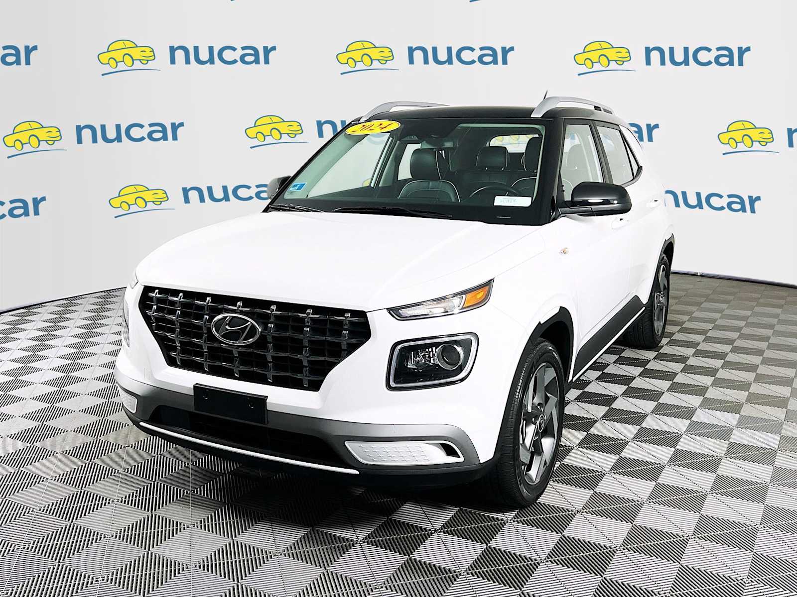 2024 Hyundai Venue Limited - Photo 3