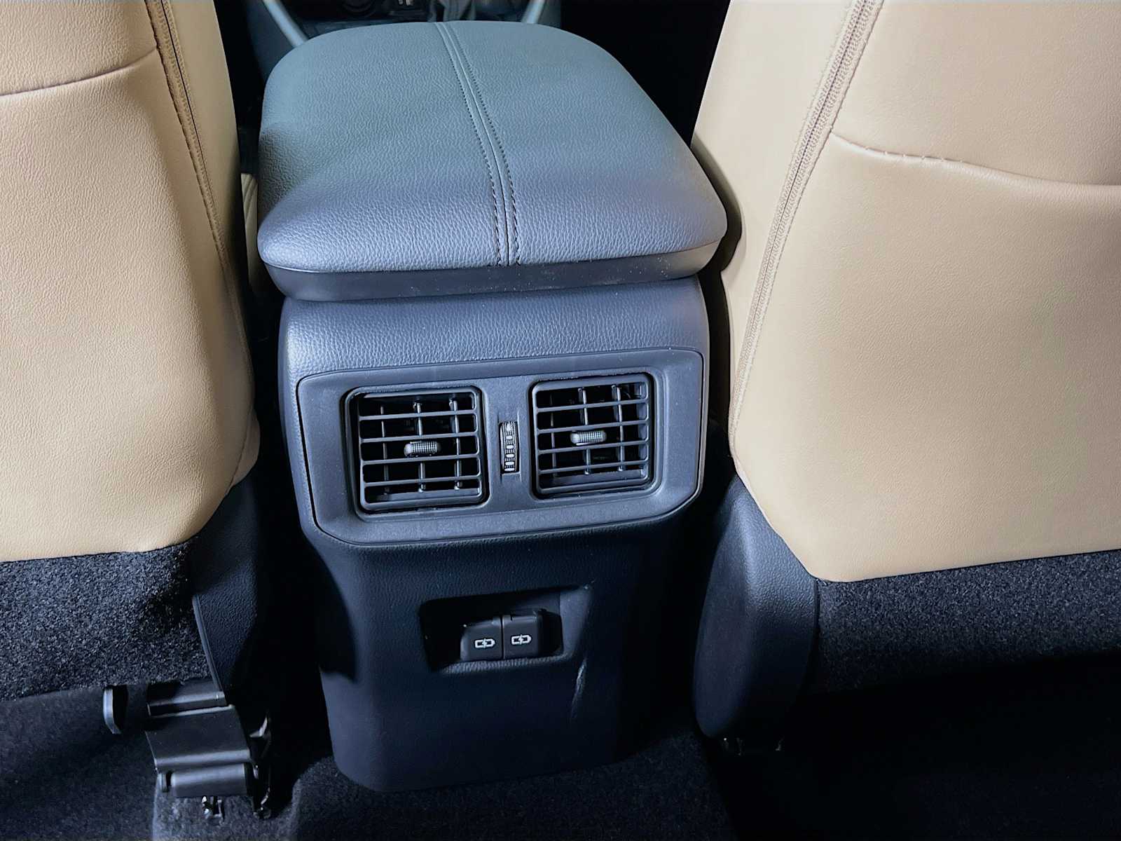 2025 Toyota RAV4 XLE Premium - Photo 14
