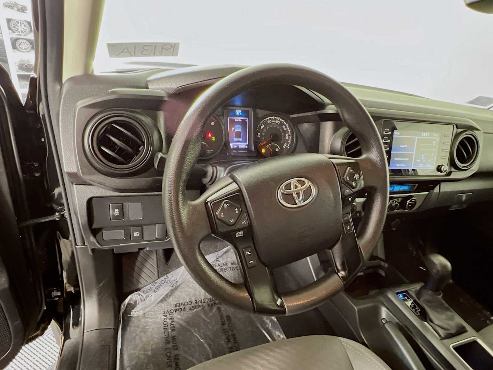 2022 Toyota Tacoma SR - Photo 11