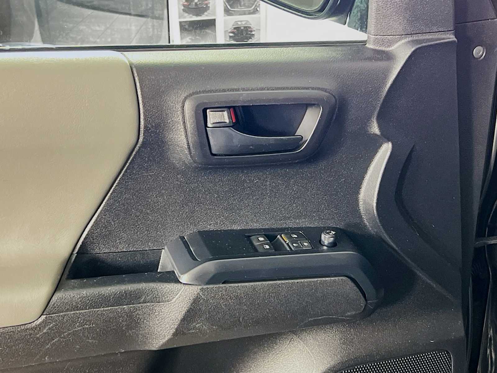 2022 Toyota Tacoma SR - Photo 17