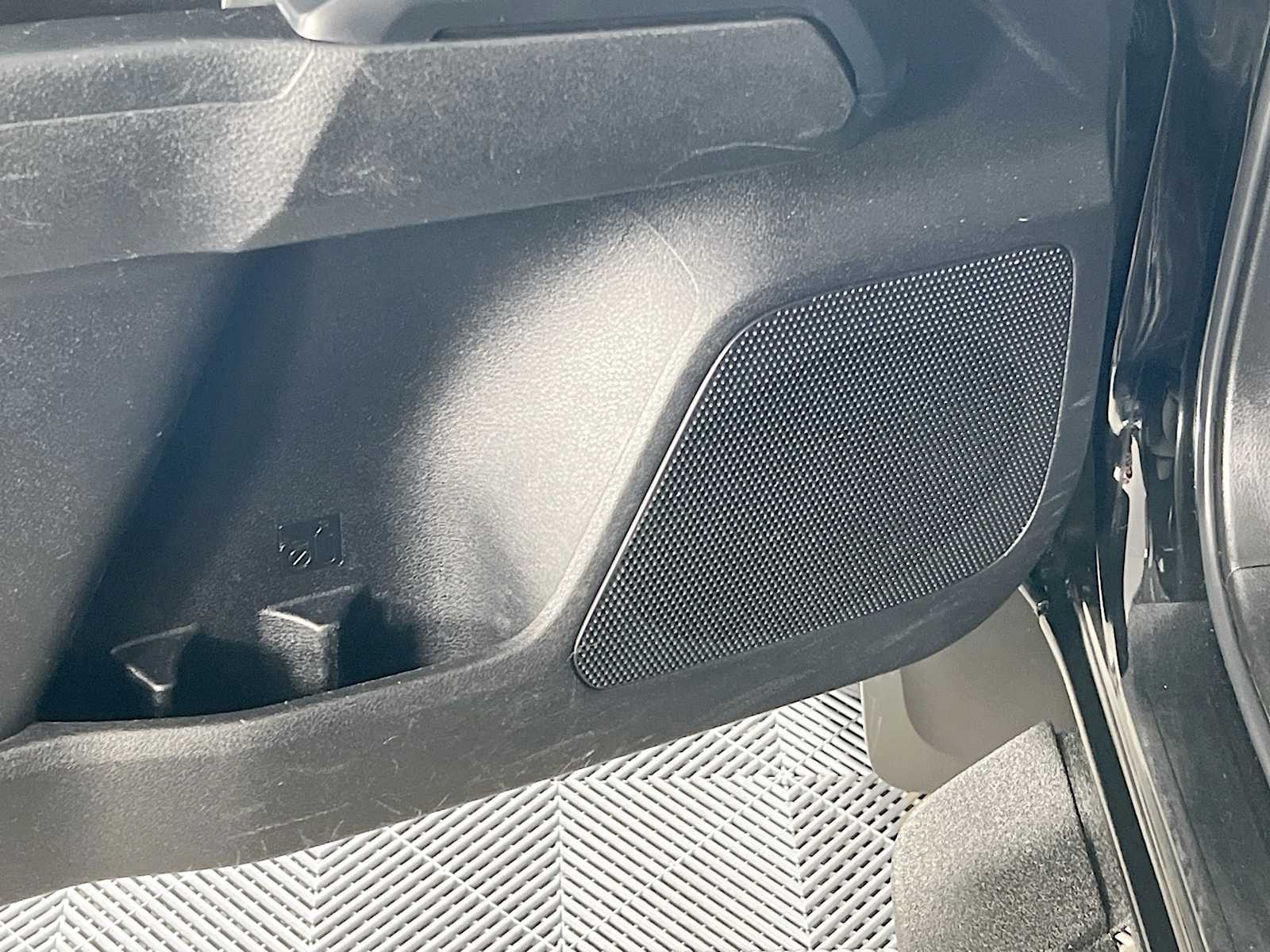 2022 Toyota Tacoma SR - Photo 18