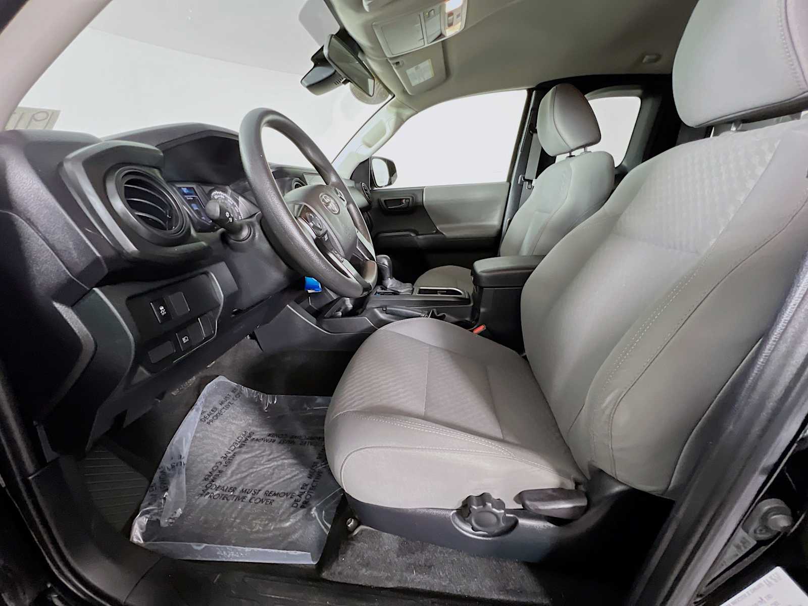 2022 Toyota Tacoma SR - Photo 20