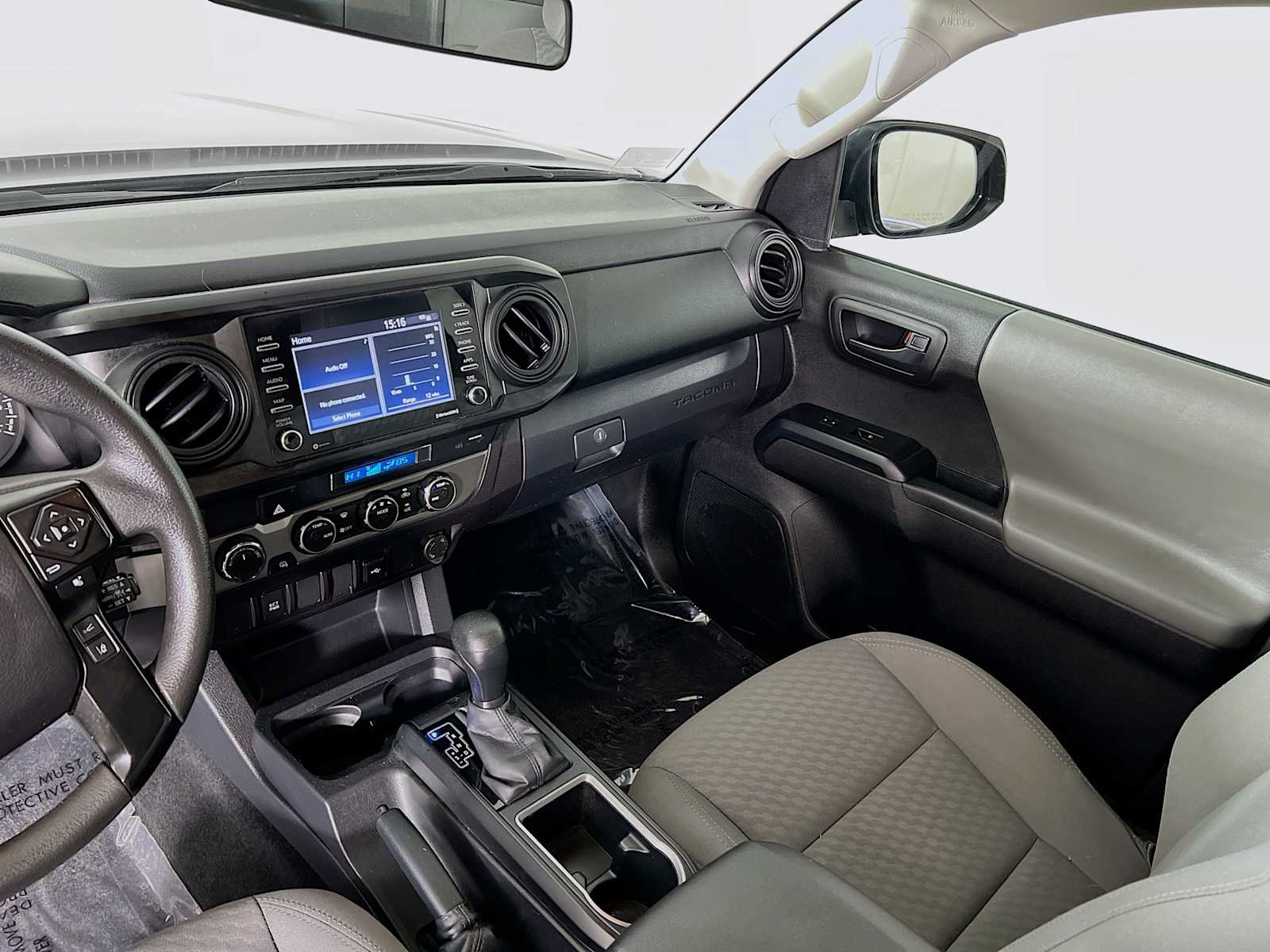 2022 Toyota Tacoma SR - Photo 22
