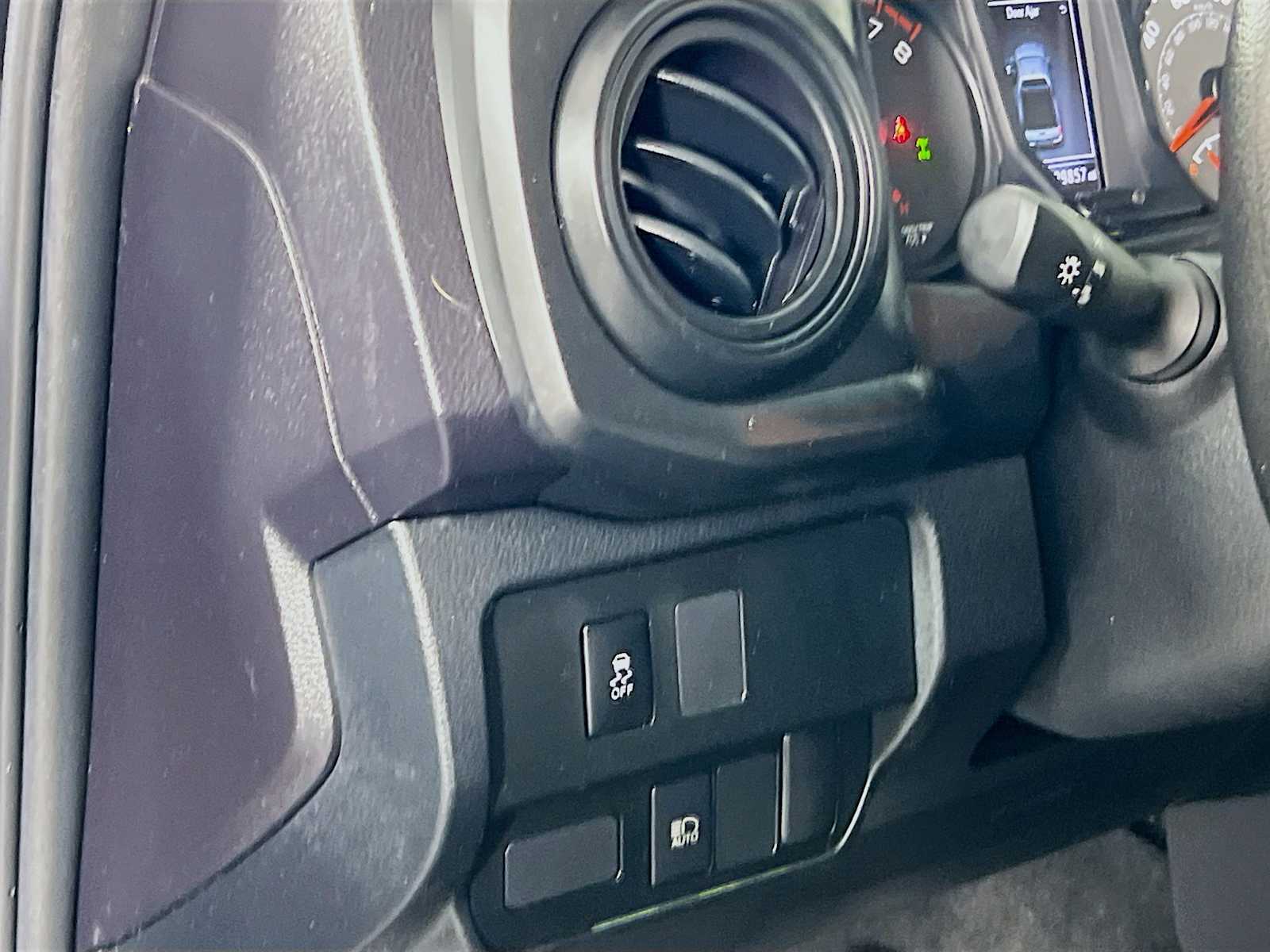 2022 Toyota Tacoma SR - Photo 10