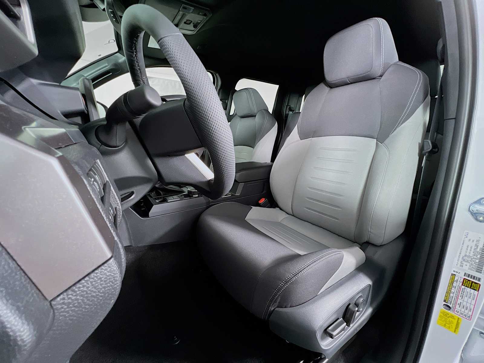 2025 Toyota Tacoma TRD Sport - Photo 12