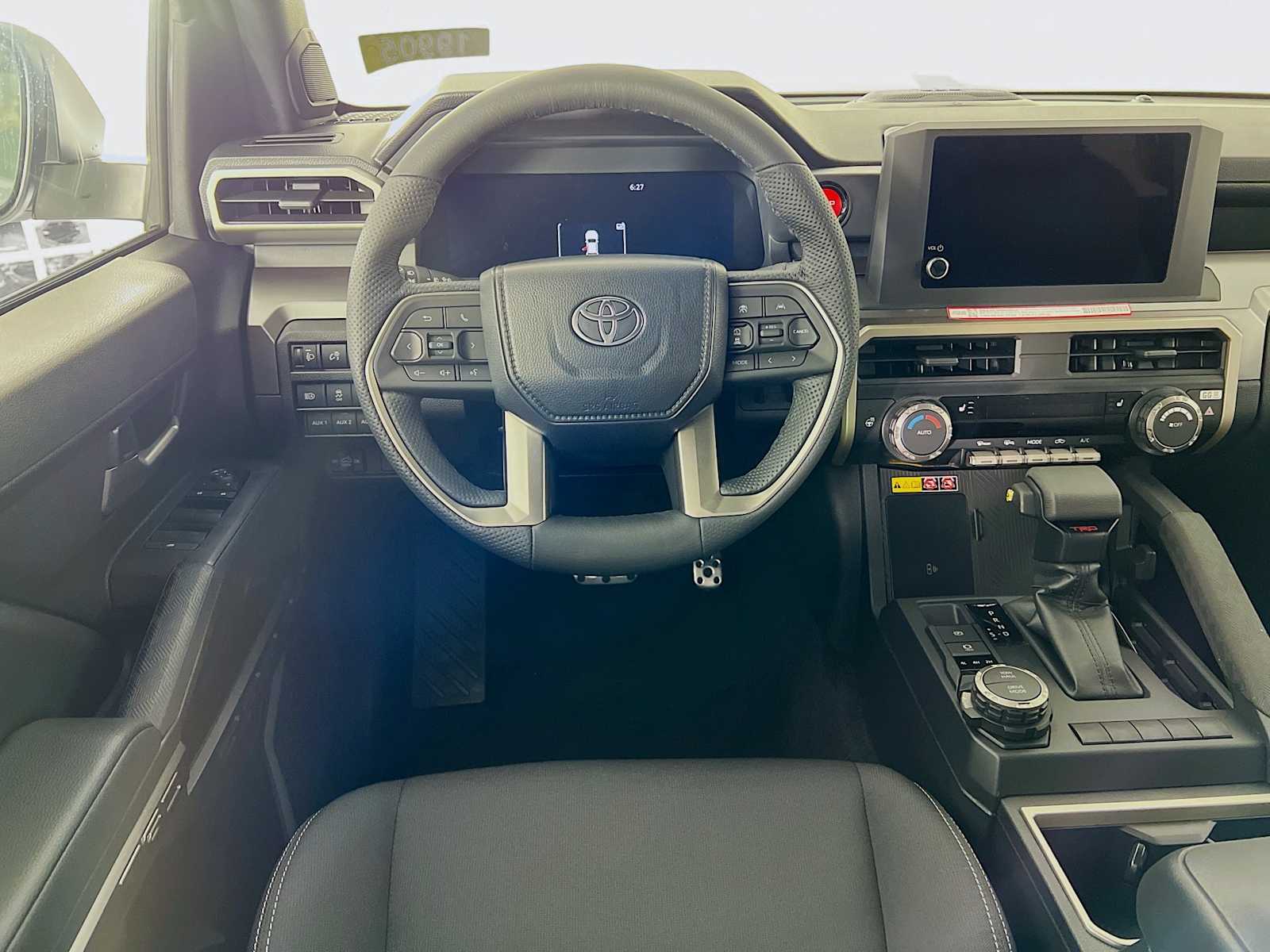 2025 Toyota Tacoma TRD Sport - Photo 14