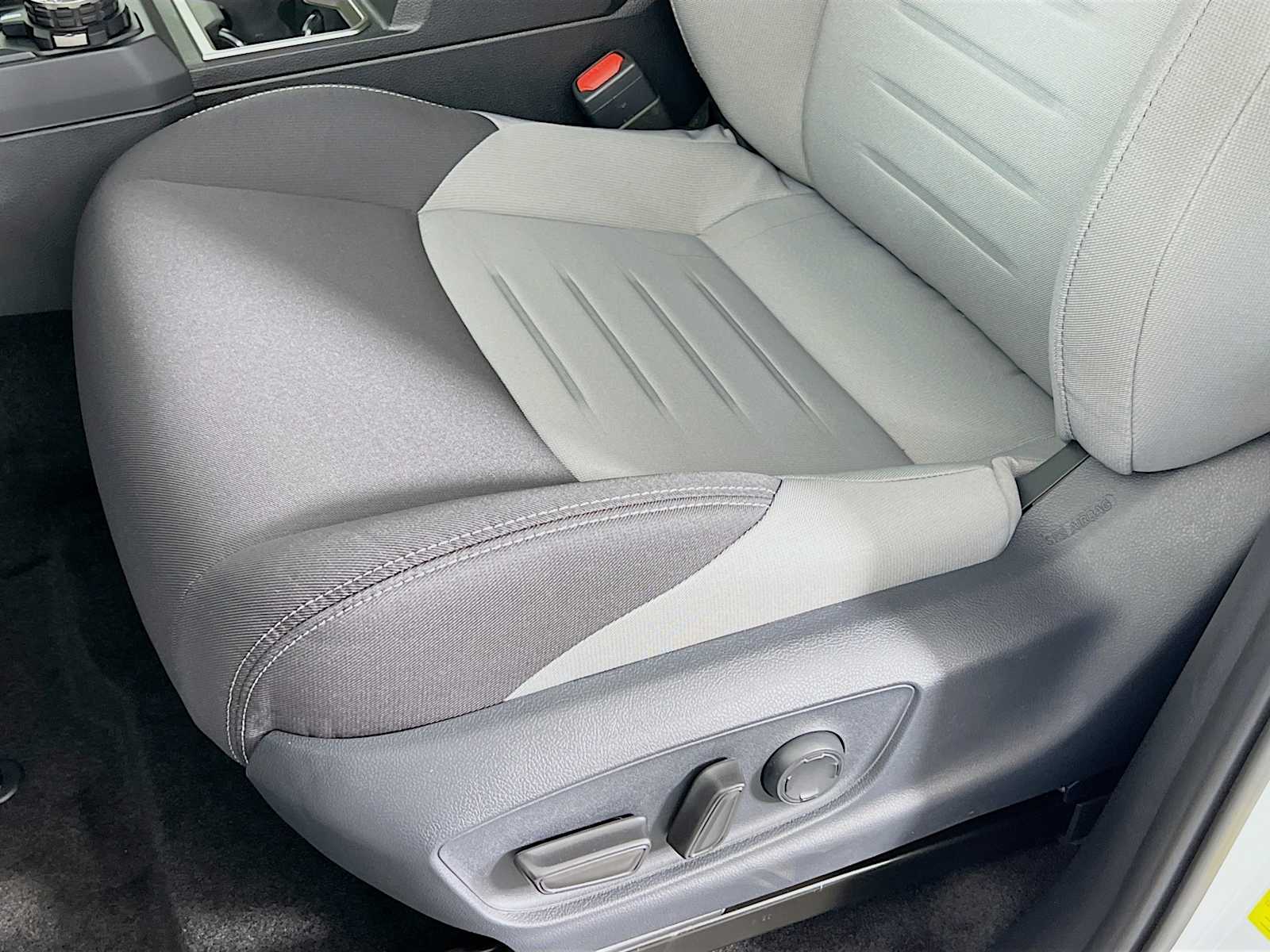 2025 Toyota Tacoma TRD Sport - Photo 16