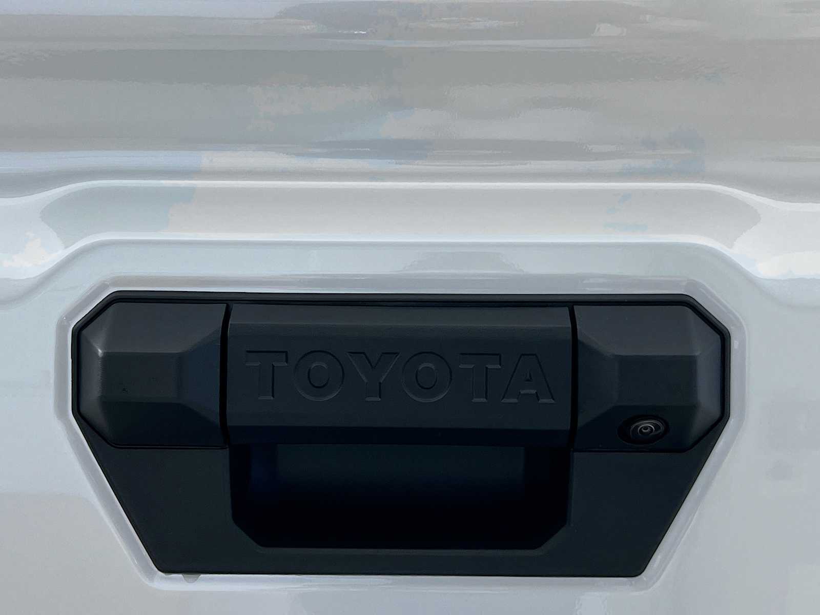 2025 Toyota Tacoma TRD Sport - Photo 17