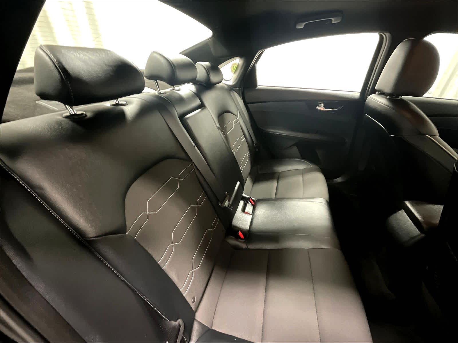 2023 Kia Forte GT-Line - Photo 16