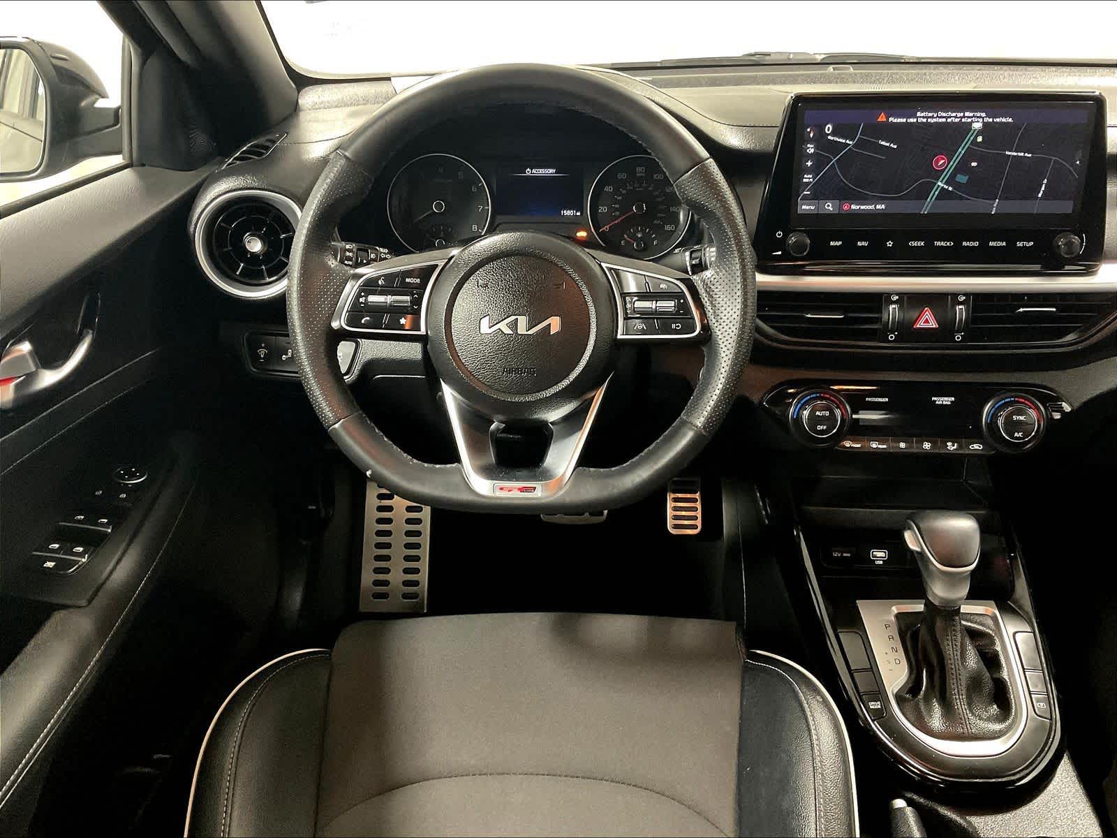 2023 Kia Forte GT-Line - Photo 17