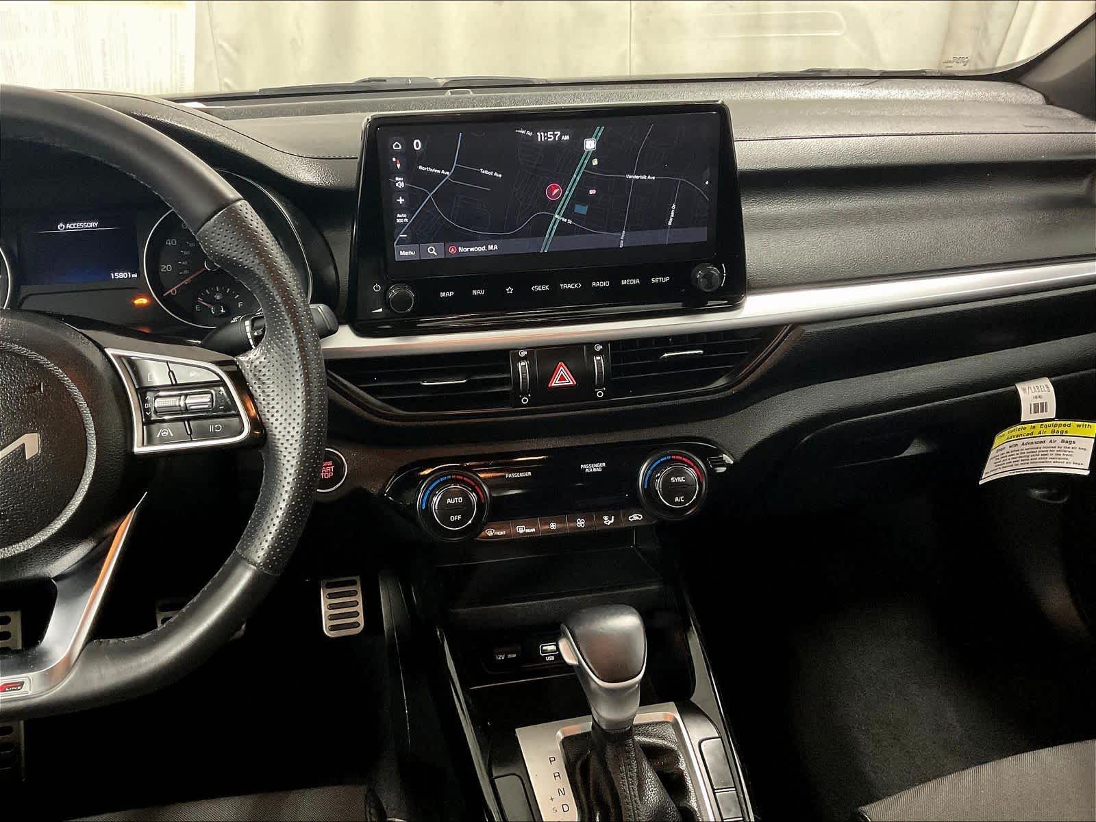 2023 Kia Forte GT-Line - Photo 18