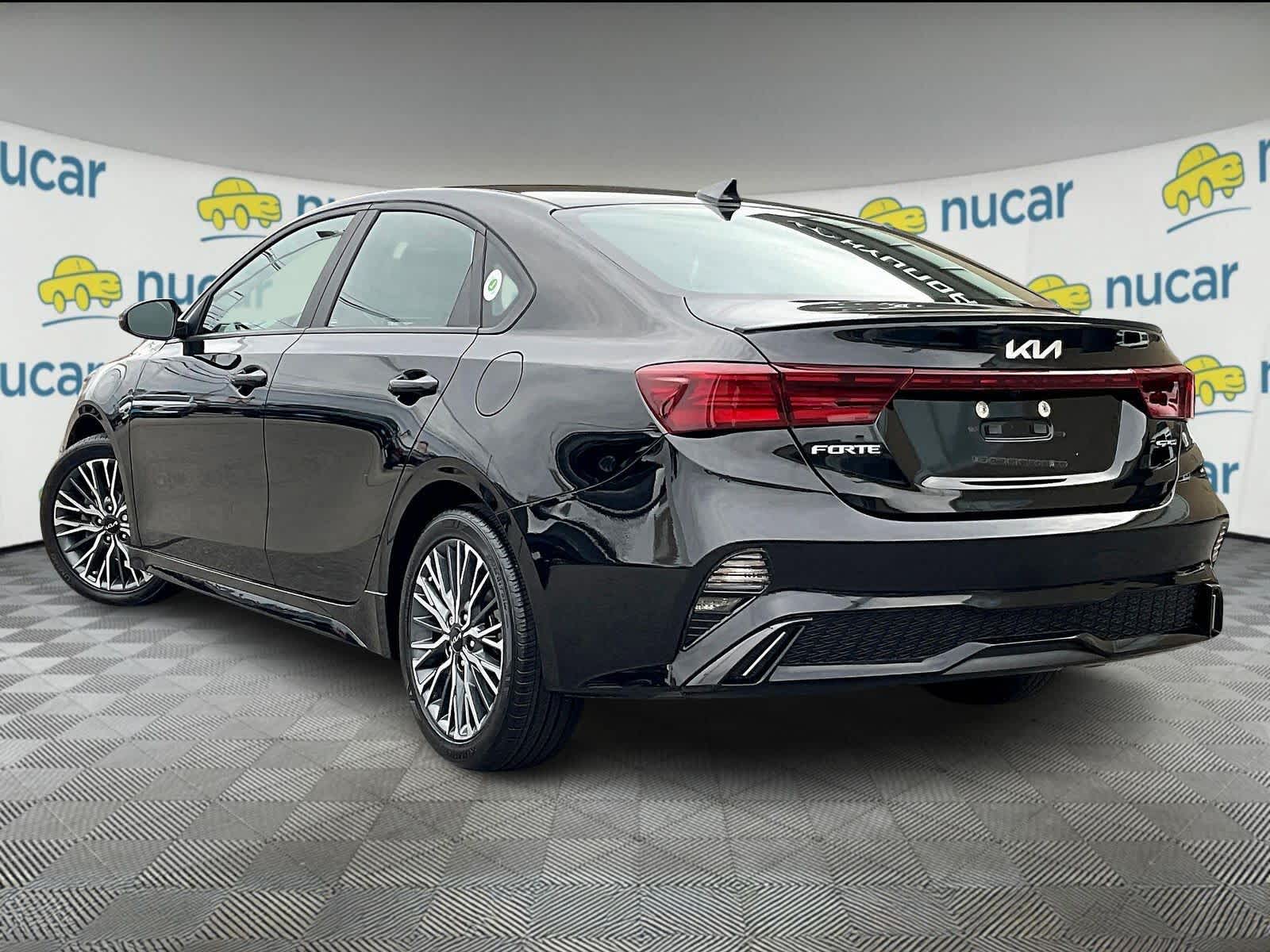 2023 Kia Forte GT-Line - Photo 4