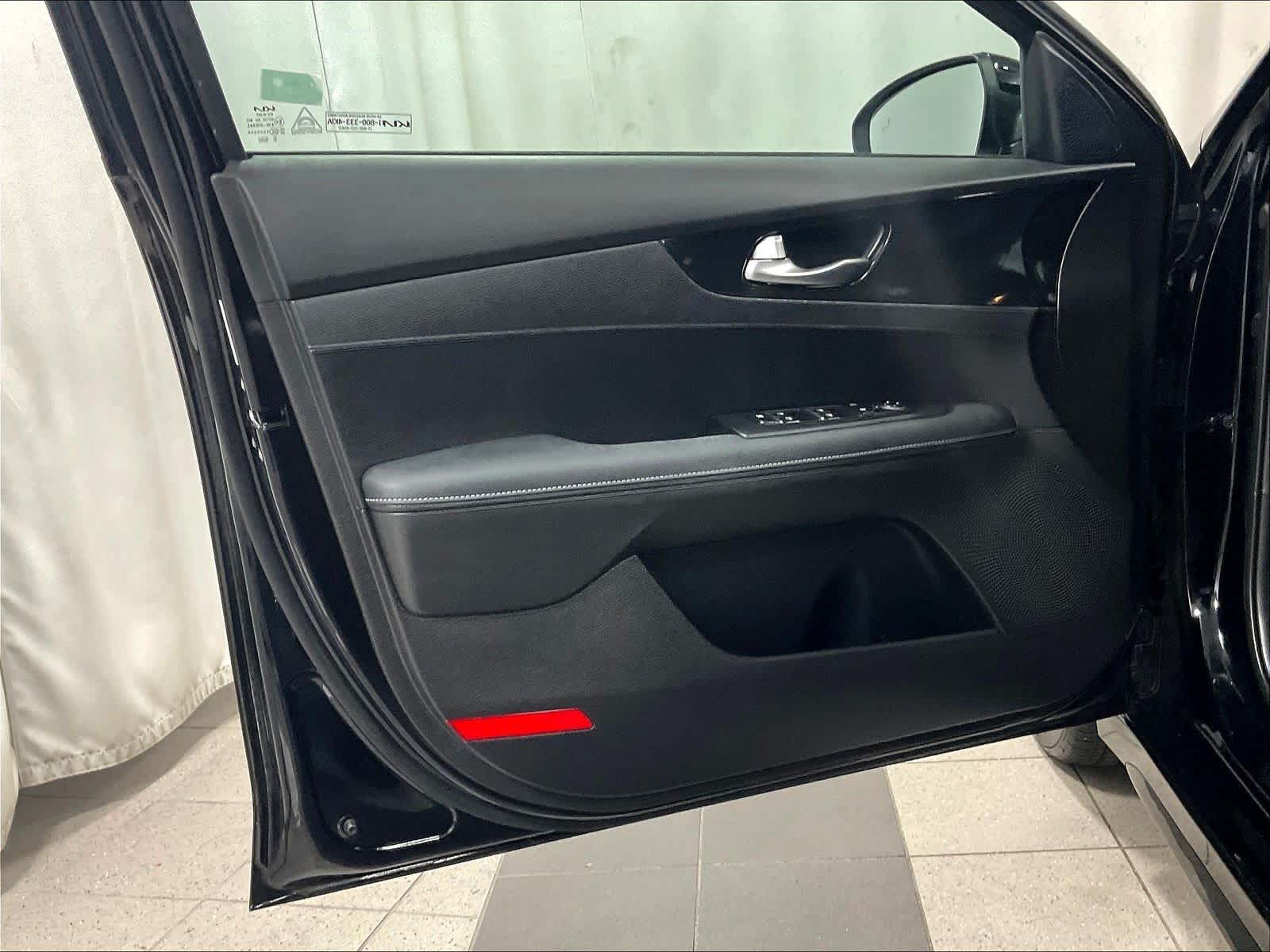 2023 Kia Forte GT-Line - Photo 9