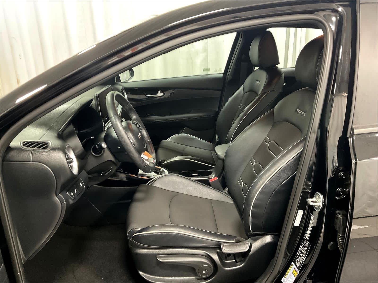 2023 Kia Forte GT-Line - Photo 10