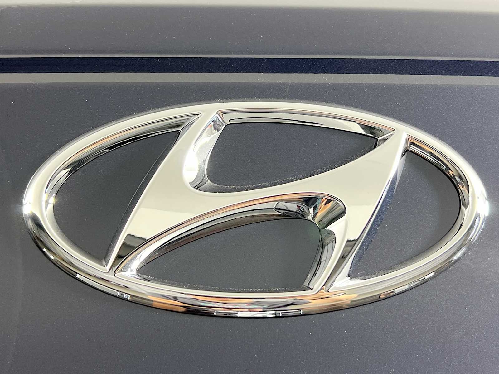 2025 Hyundai Venue Limited - Photo 18