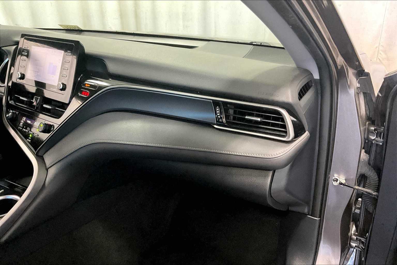 2023 Toyota Camry LE - Photo 13