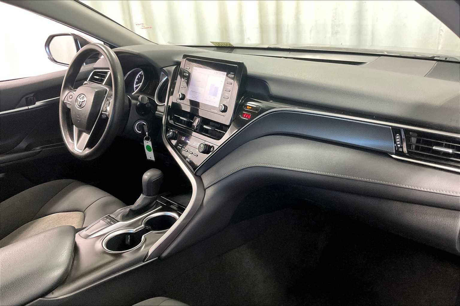 2023 Toyota Camry LE - Photo 14