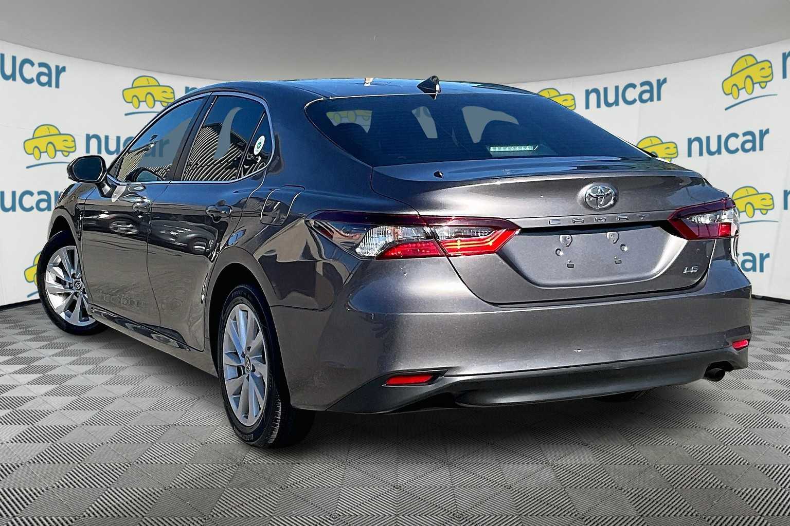 2023 Toyota Camry LE - Photo 4
