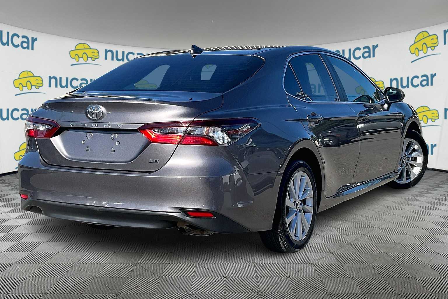 2023 Toyota Camry LE - Photo 6