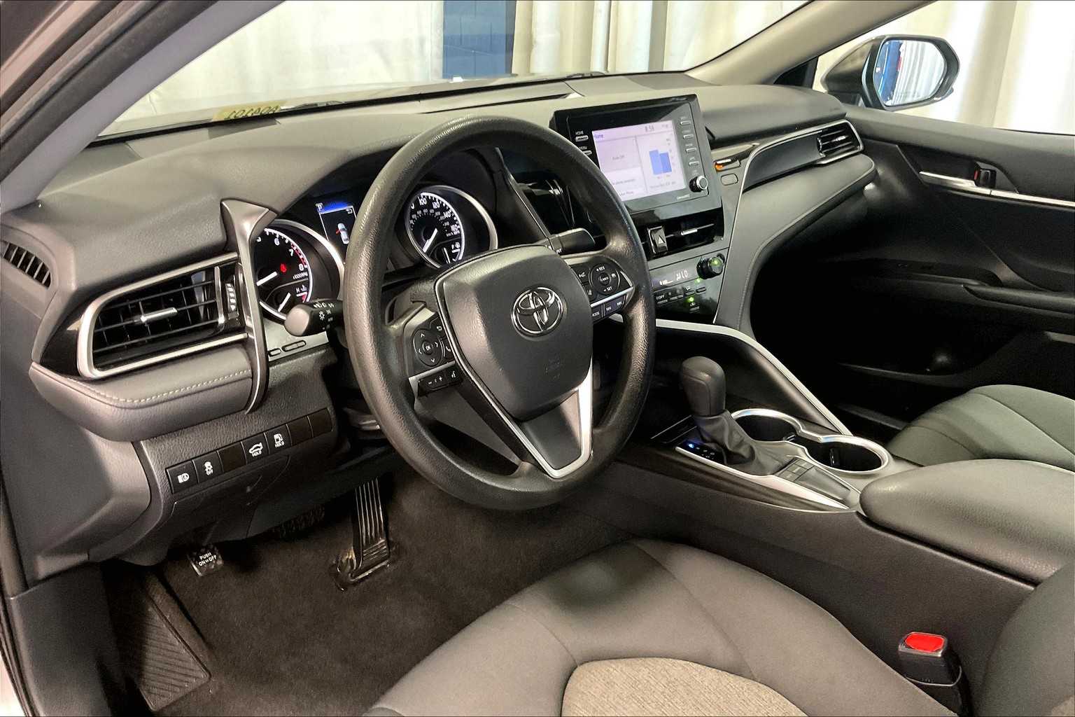 2023 Toyota Camry LE - Photo 8