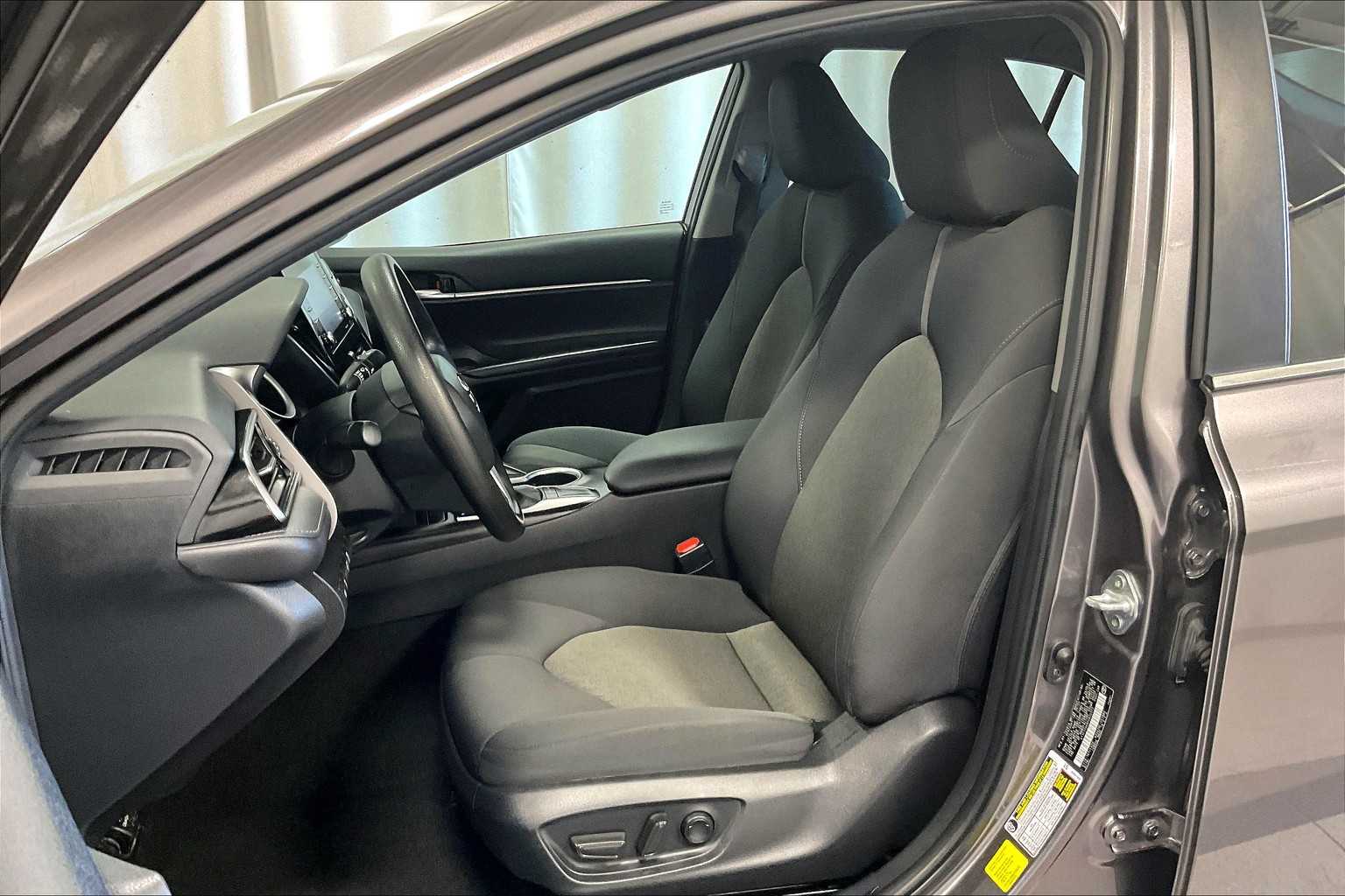 2023 Toyota Camry LE - Photo 10