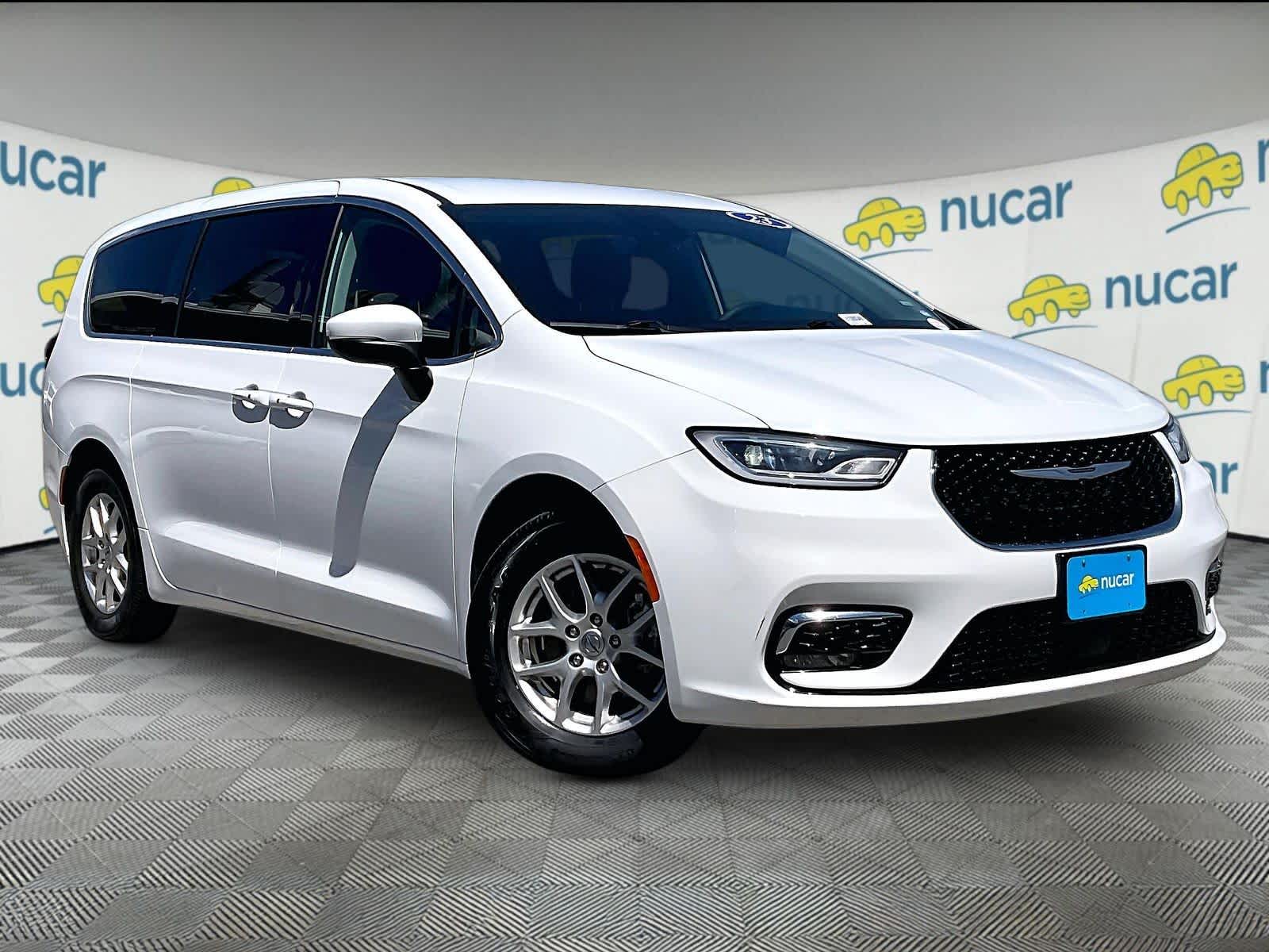 2023 Chrysler Pacifica Touring L