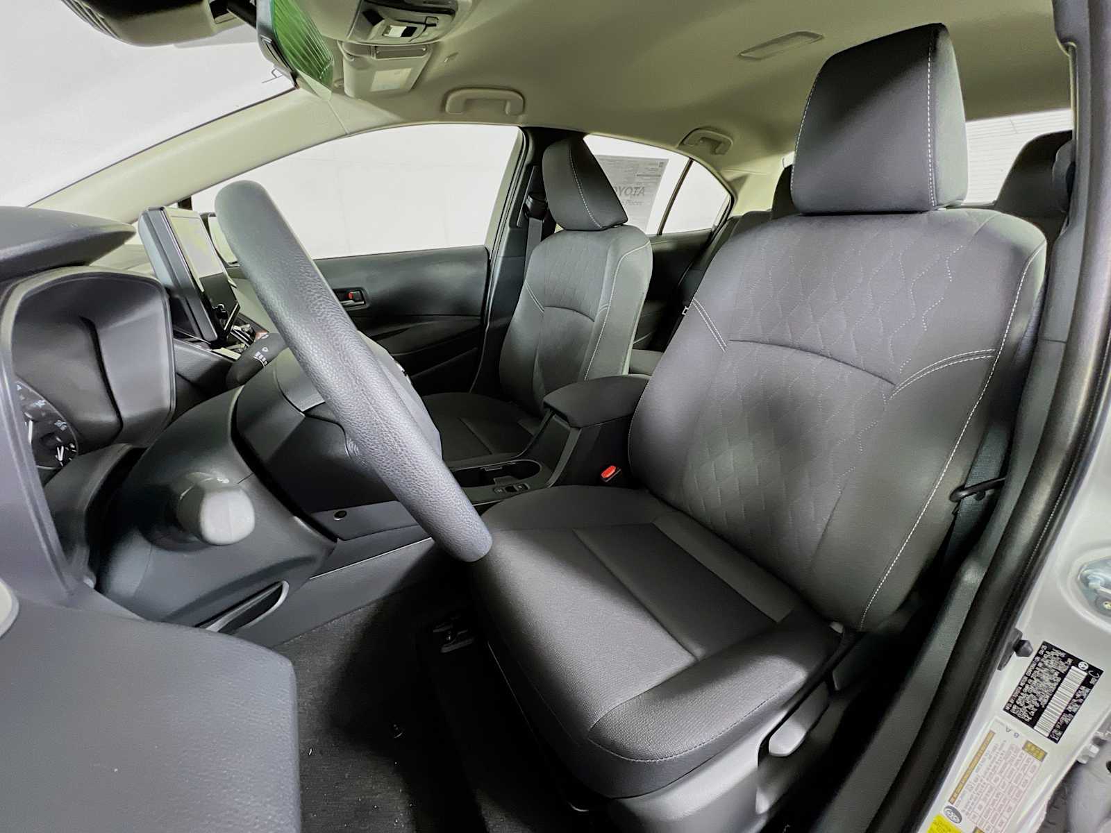2025 Toyota Corolla Hybrid LE - Photo 12