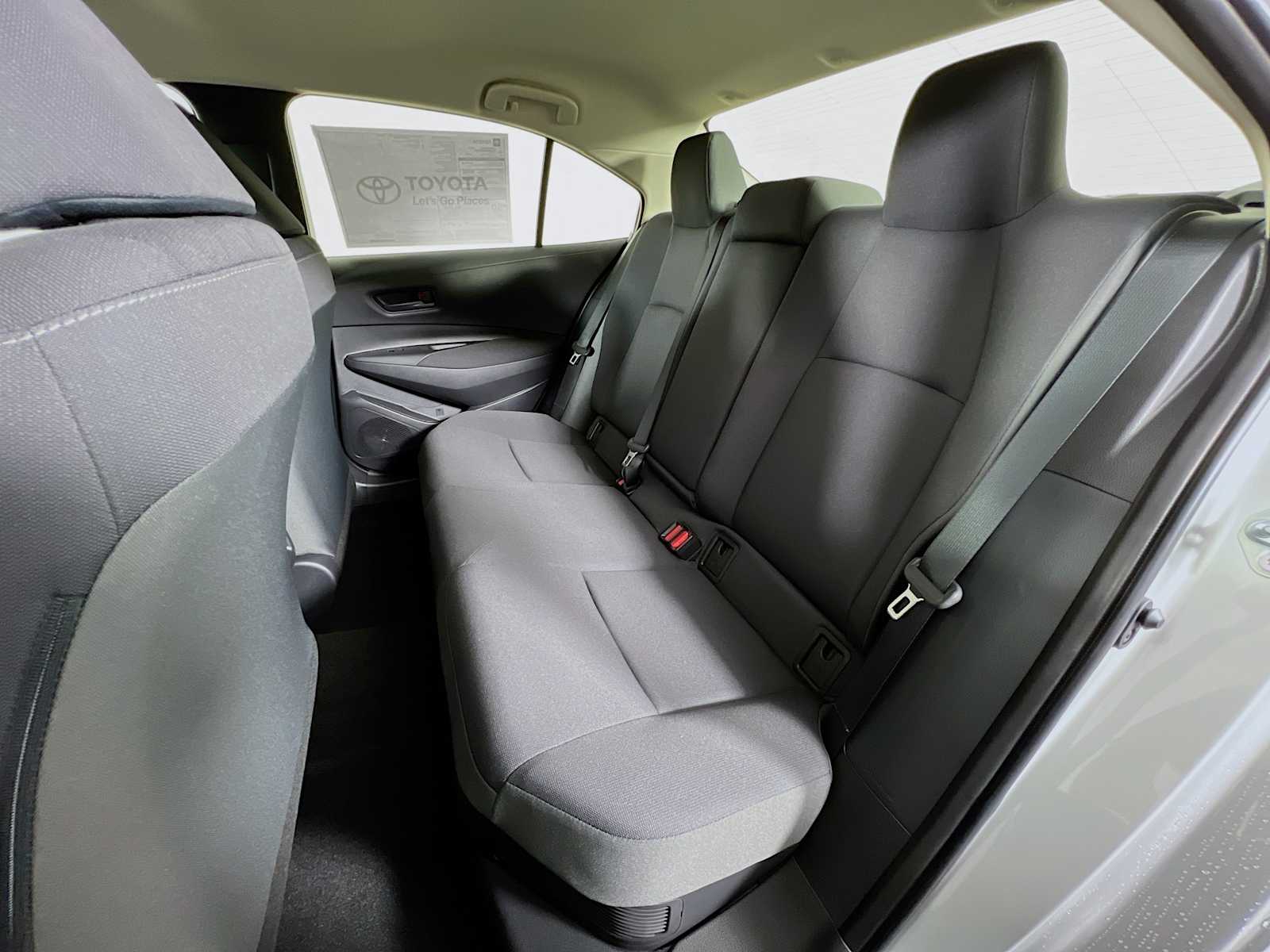 2025 Toyota Corolla Hybrid LE - Photo 13