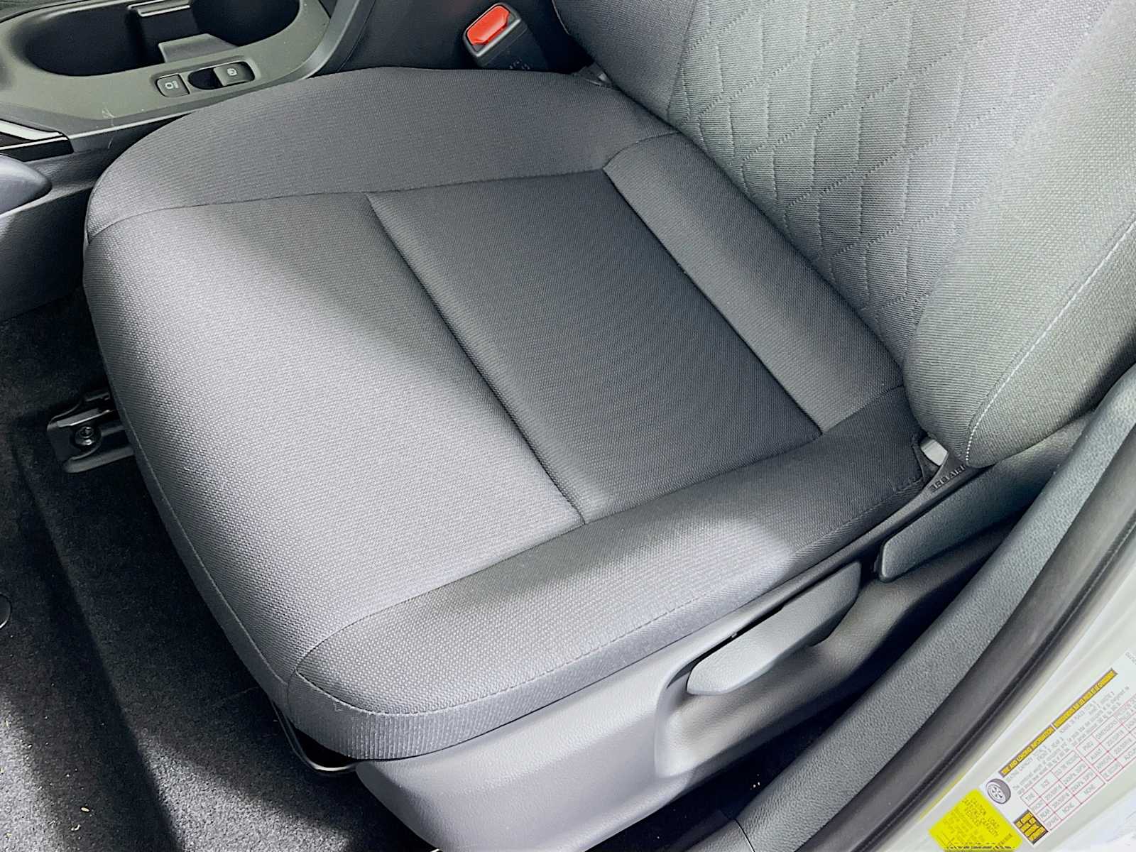 2025 Toyota Corolla Hybrid LE - Photo 16
