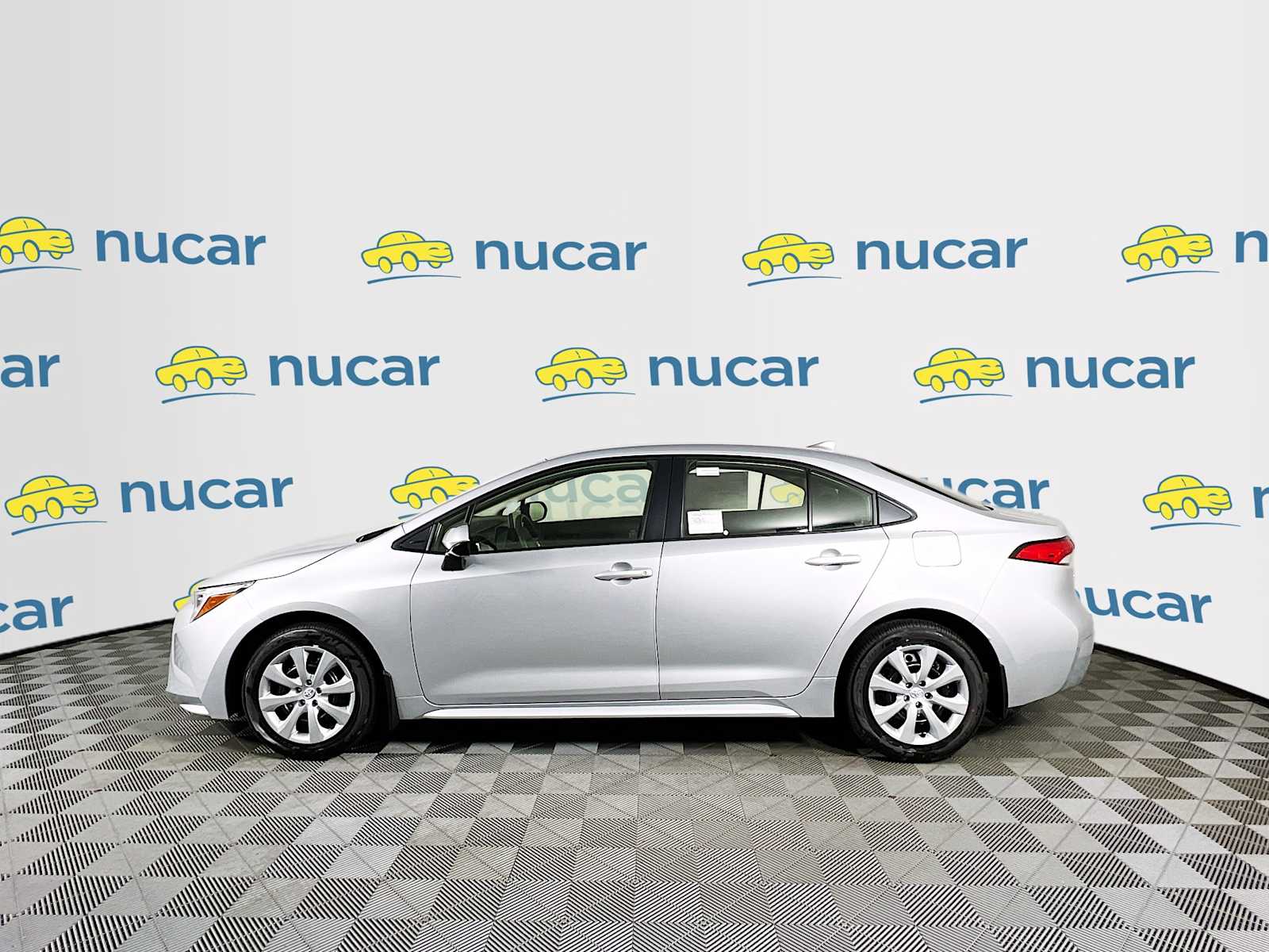2025 Toyota Corolla Hybrid LE - Photo 3